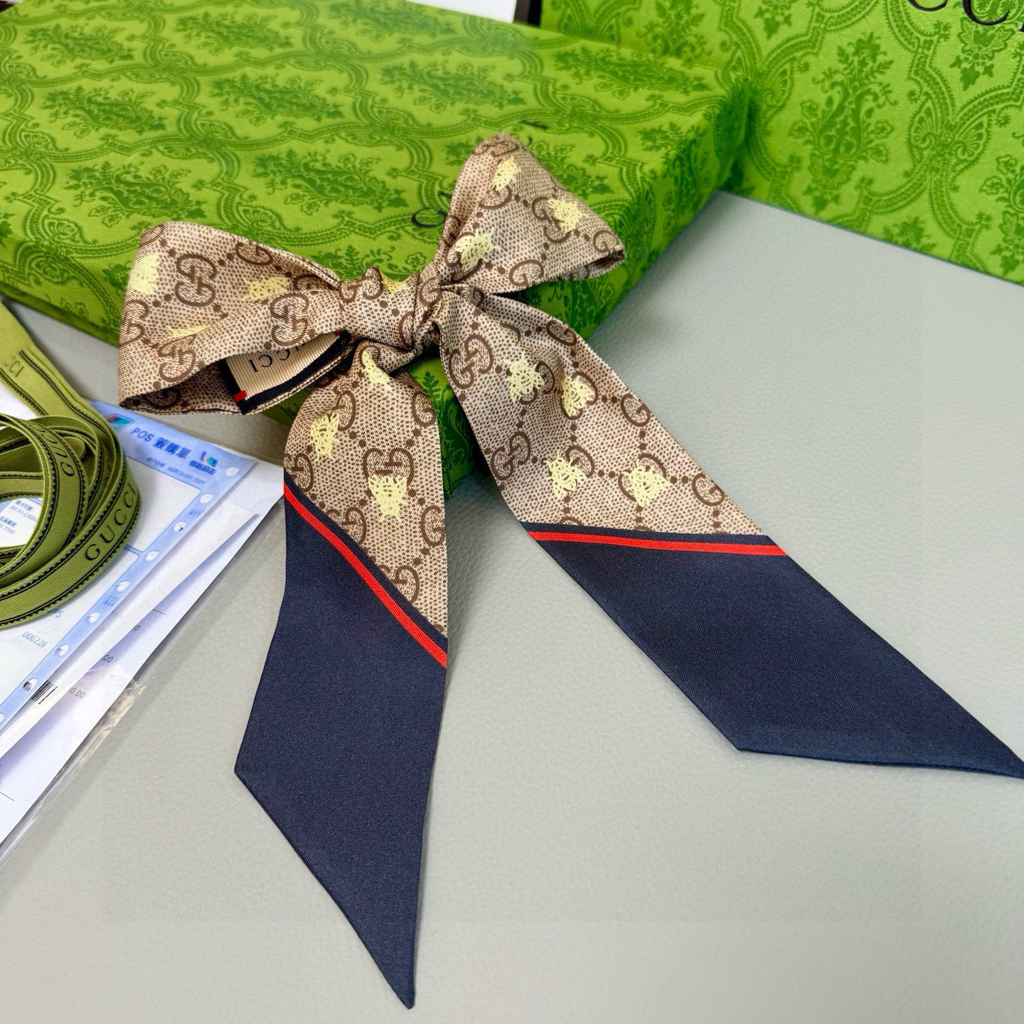 。ZG同步❗️镀金蜜蜂🦋GUCCI双层真丝飘带💕【尖端‼️专柜最最新款来袭💕女神必入  法国进口真丝面料