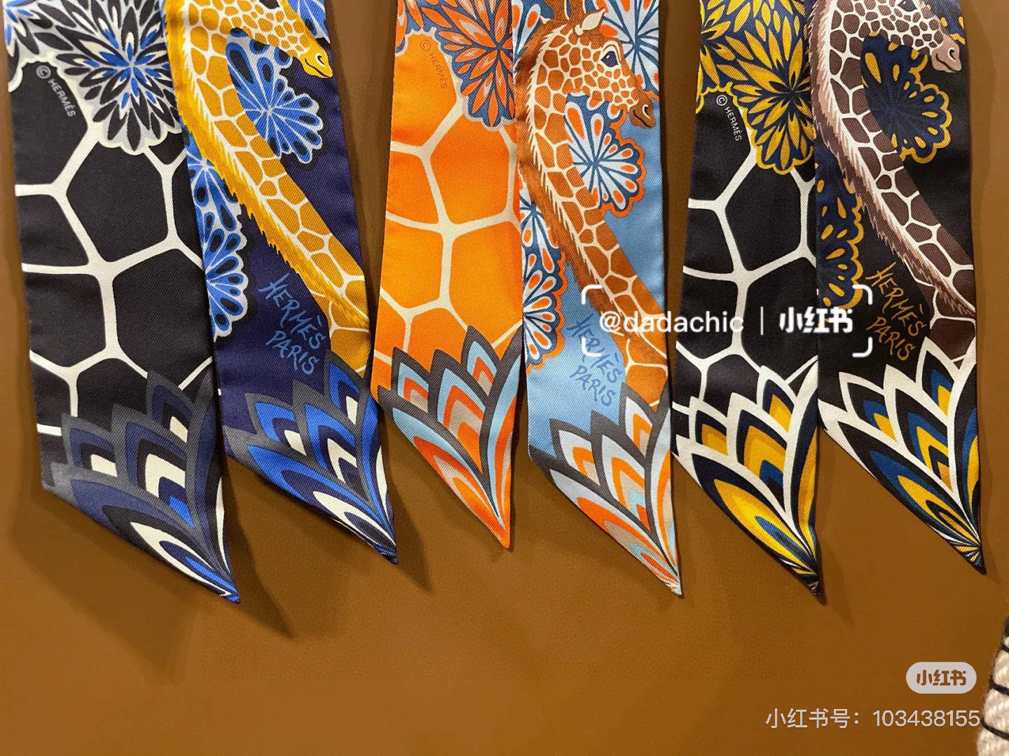 。爱马仕Hermes “美惠三女神”Twilly小丝巾
Twilly小丝巾（100%桑蚕丝）重磅18姆米