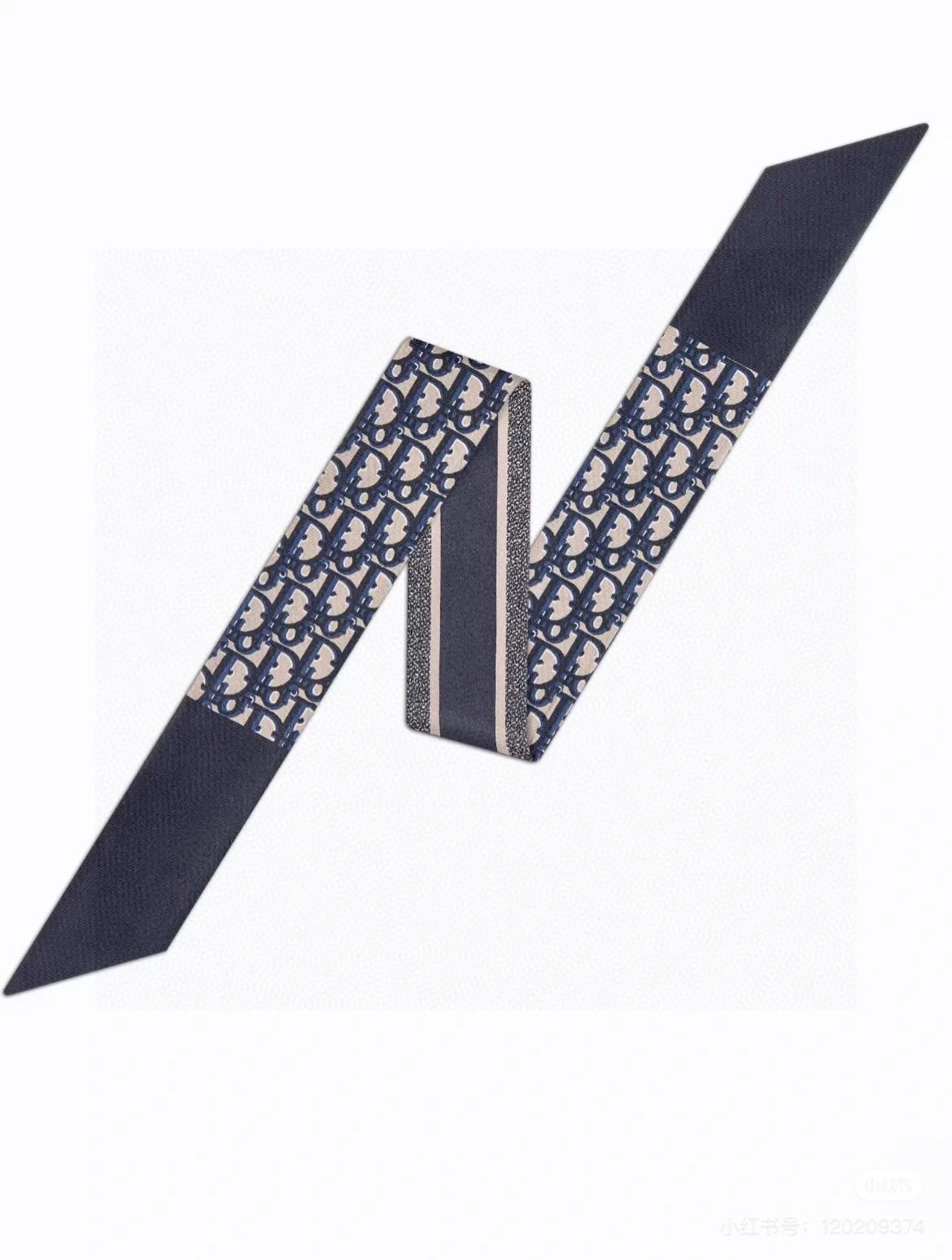 NO:379199,The new D letters are inspired by the iconic Dior boutique address. The presbyterian letters are classic with stripes, with a slender shape, sharp corners on both ends, and a jacquard strip pattern with the 