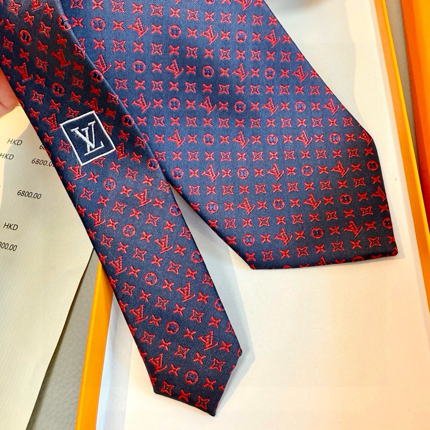 特价💰男士领带系列【L标识花纹领带】👔👔，稀有😻😻Monogram Classic领带将经典路易威登风格