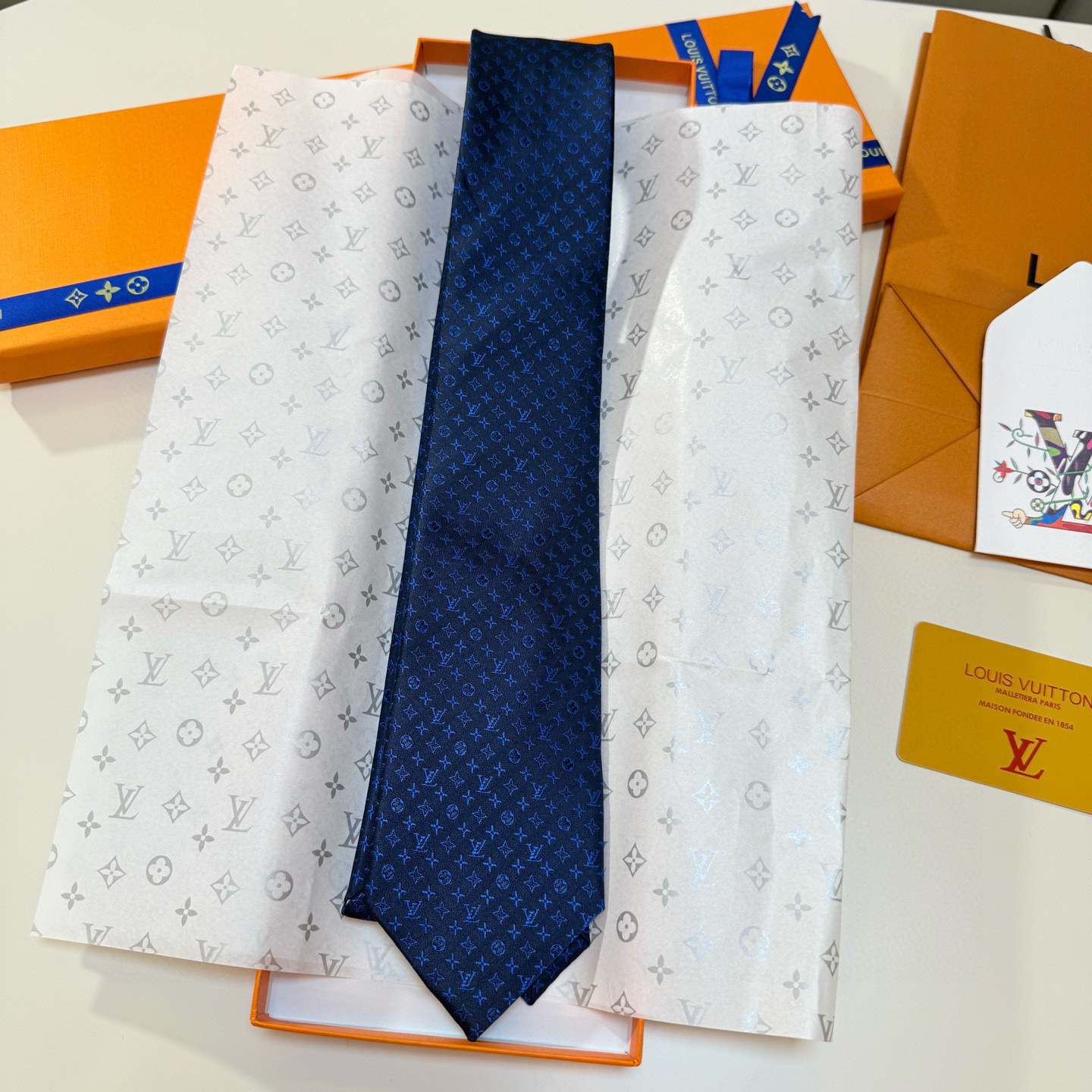 特价💰男士领带系列【L标识花纹领带】👔👔，稀有😻😻Monogram Classic领带将经典路易威登风格