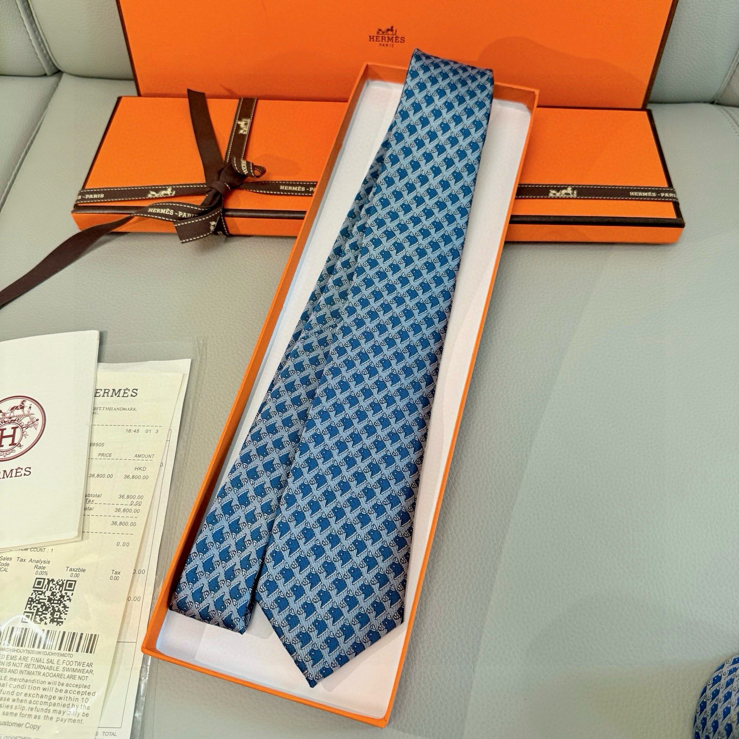 特价💰，马头男士领带👔👔，稀有爱马仕家每年都有一千条不同印花的领带面世，从最初的多以几何图案表现骑术活动