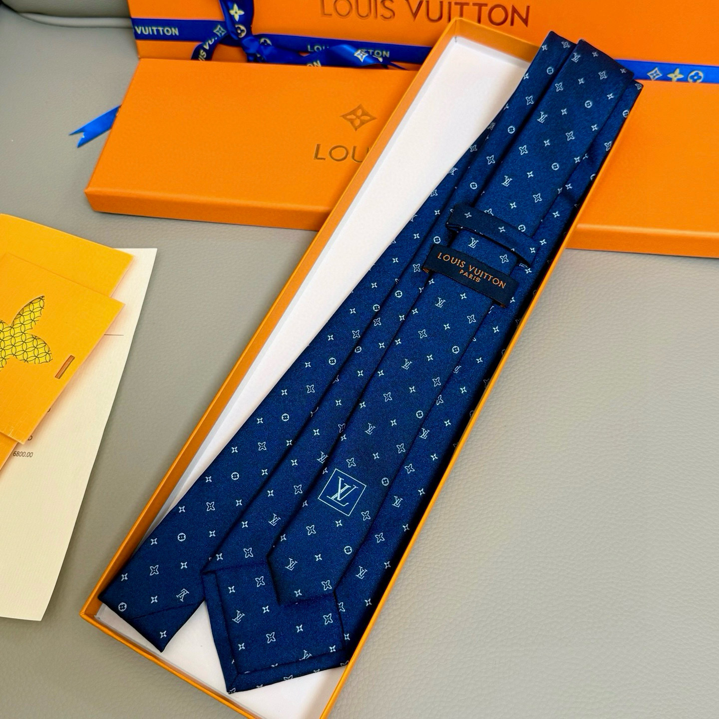 特价💰LV领带 ，路易威登经典领带👔男士必备单品超时尚！高端品质 版型面料都达到品牌标准，，难得的好款，
