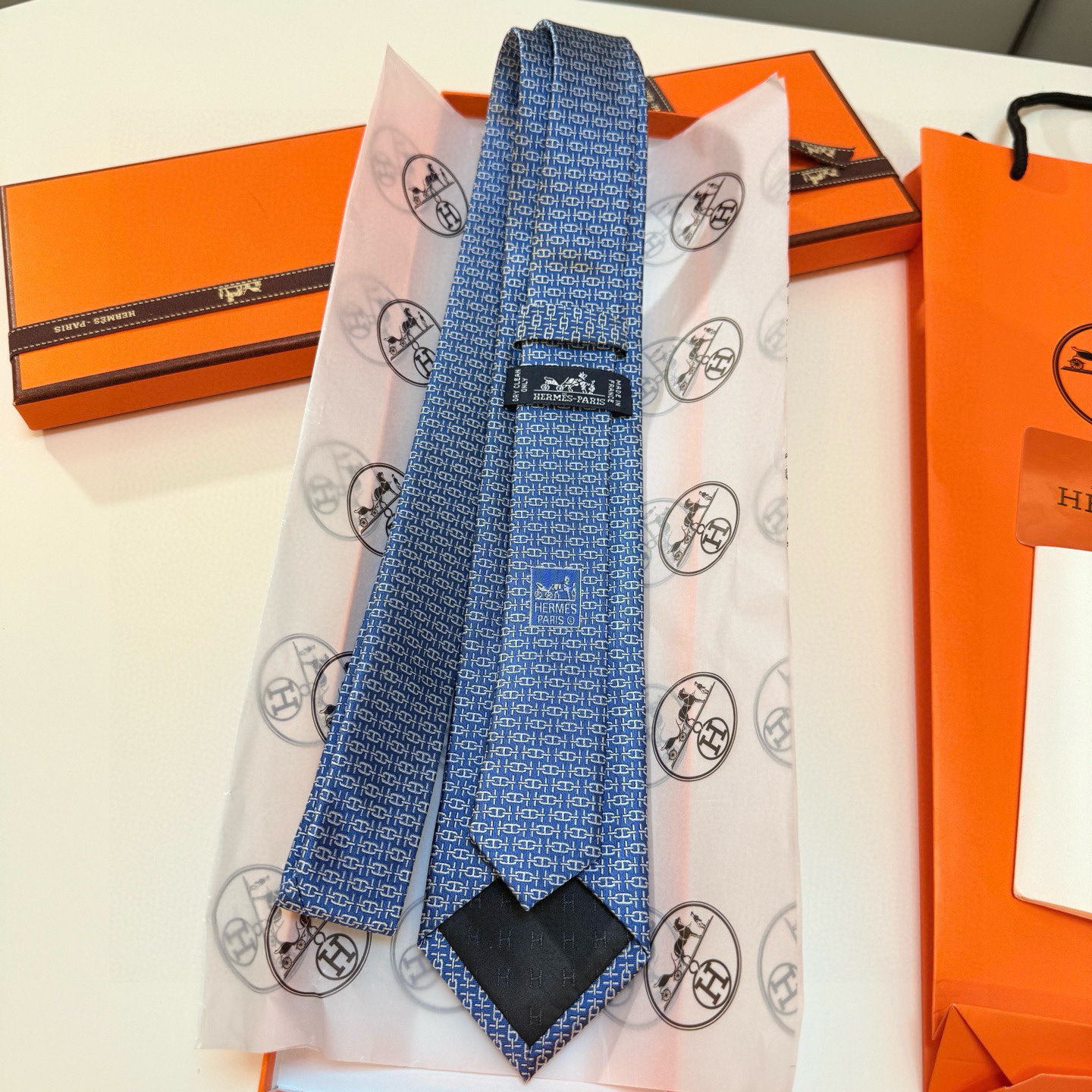 特价💰👨‍✈男士新款领带系列【H新型链条领带】👔👔，稀有H家每年都有一千条不同印花的领带面世，从最初的多