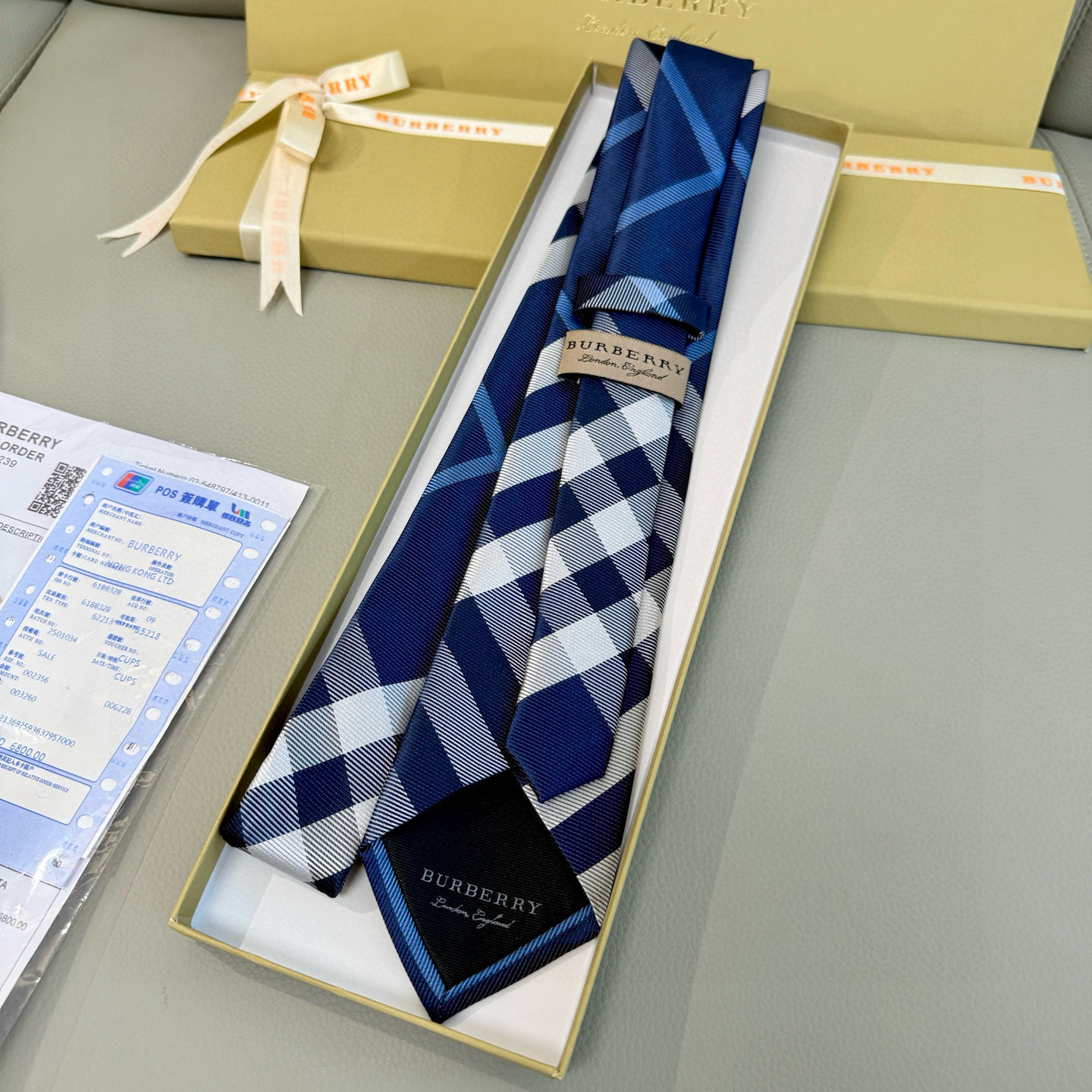 特价💰巴宝莉专柜同步领带‼️巴宝莉稀有😻😻展现精湛手工与时尚优雅的理想选择，这款采用B家最具标志性的Vi