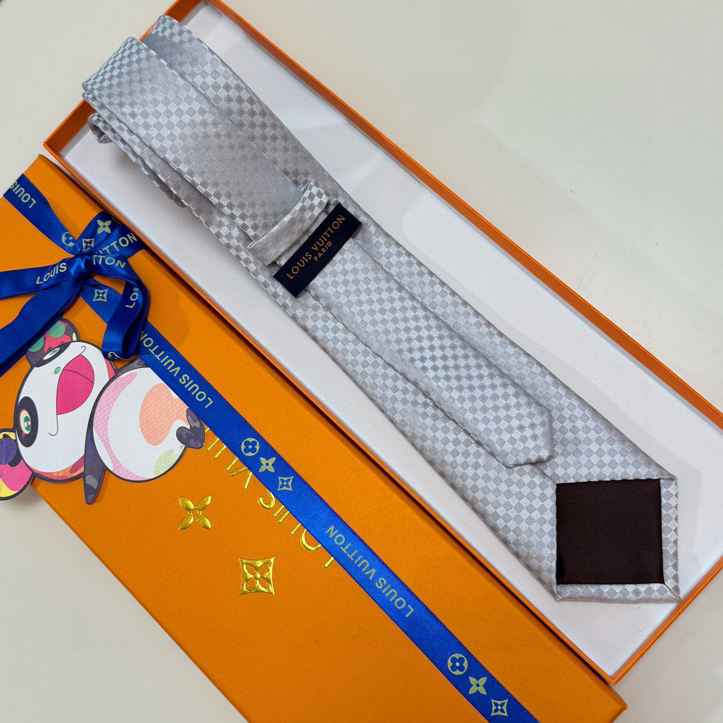 特价💰男士领带系列【L明暗格子领带】👔👔，稀有😻😻展现精湛手工与时尚优雅的理想选择，这款领带将标志性的D