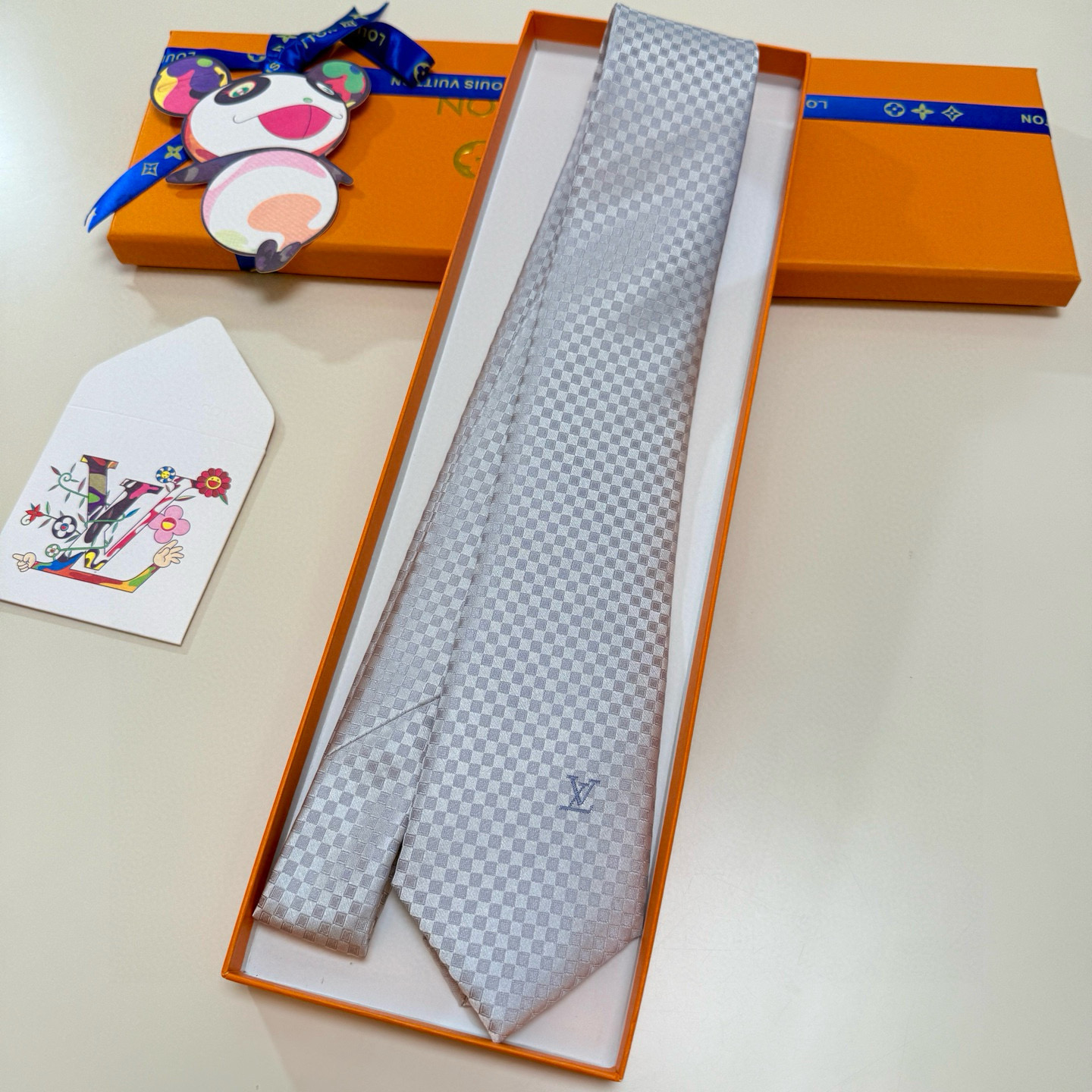 特价💰男士领带系列【L明暗格子领带】👔👔，稀有😻😻展现精湛手工与时尚优雅的理想选择，这款领带将标志性的D