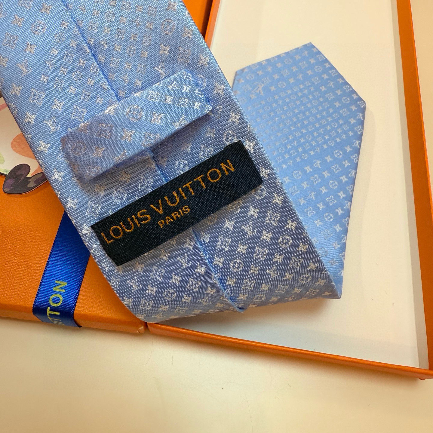 特价💰LV官方新款男士领带系列【L老花字母提花领带】👔👔，稀有😻😻展现精湛手工与时尚优雅的理想选择，这款