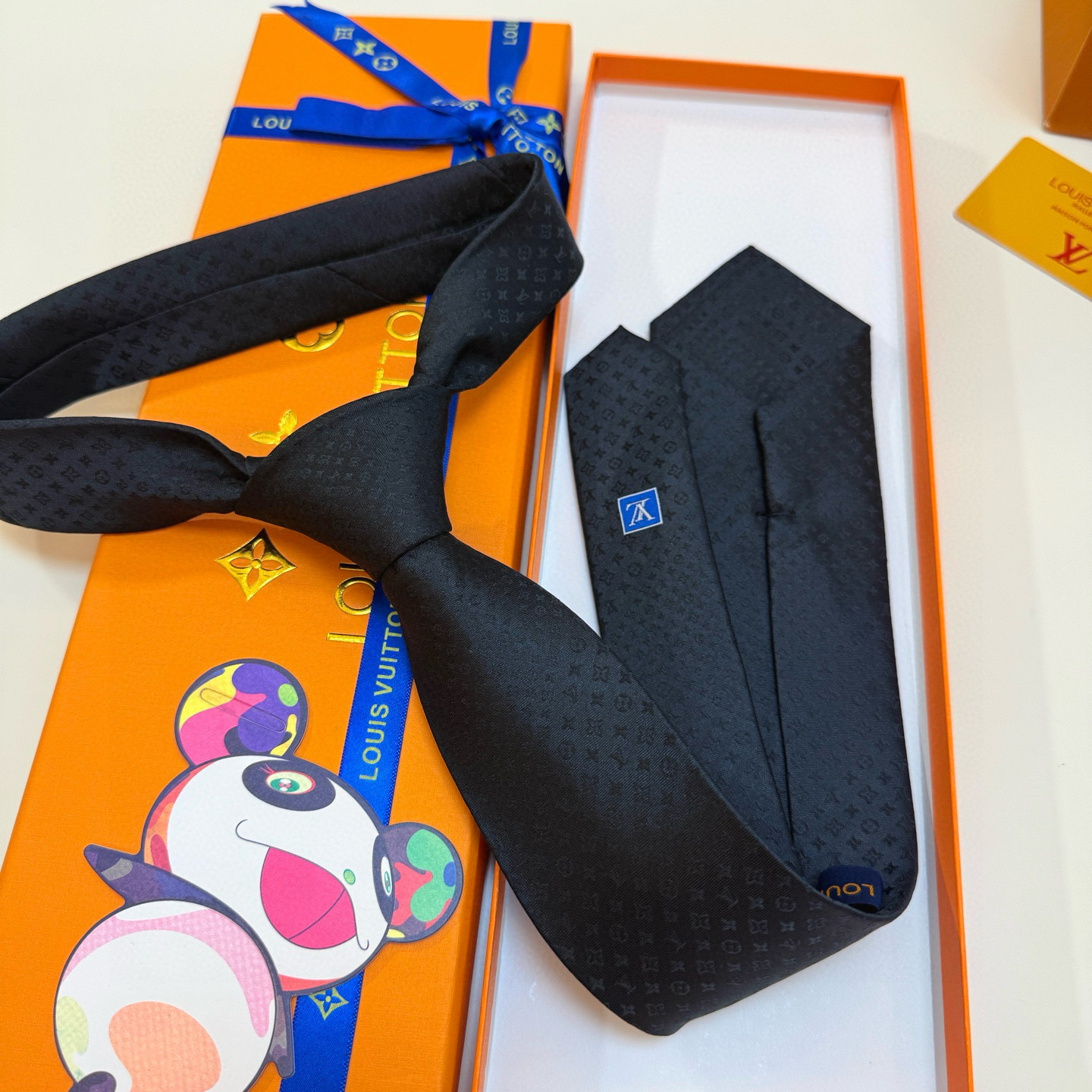 特价💰LV官方新款男士领带系列【L老花字母提花领带】👔👔，稀有😻😻展现精湛手工与时尚优雅的理想选择，这款