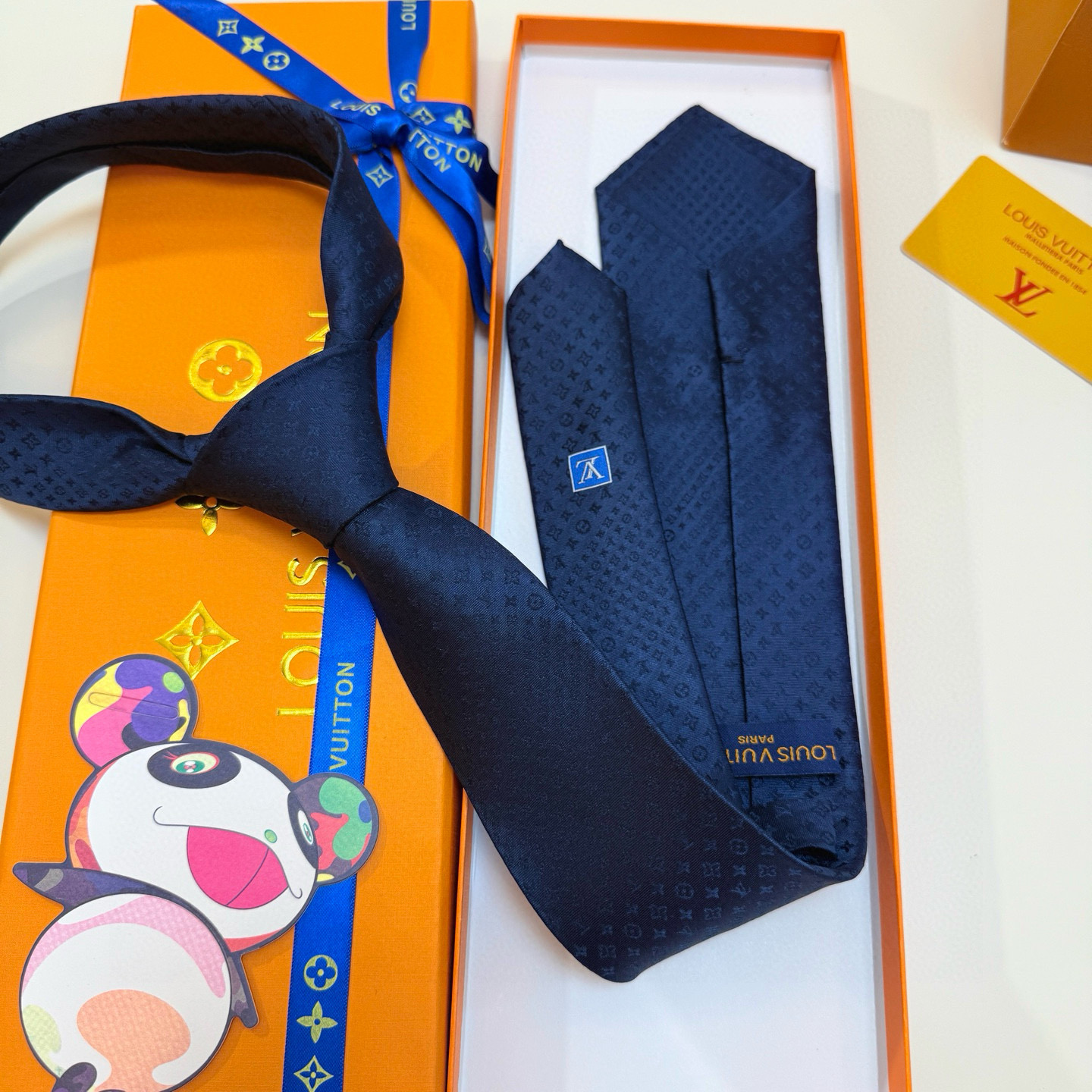 特价💰LV官方新款男士领带系列【L老花字母提花领带】👔👔，稀有😻😻展现精湛手工与时尚优雅的理想选择，这款