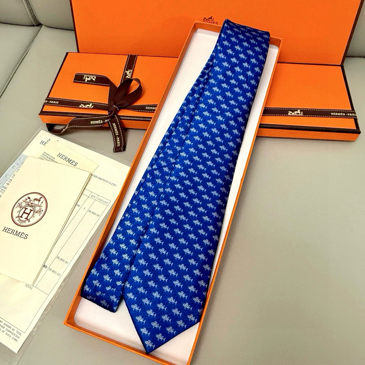 特价💰男士新款领带系列【H小鱼图案领带】👔👔，稀有H家每年都有一千条不同印花的领带面世，从最初的多以几何