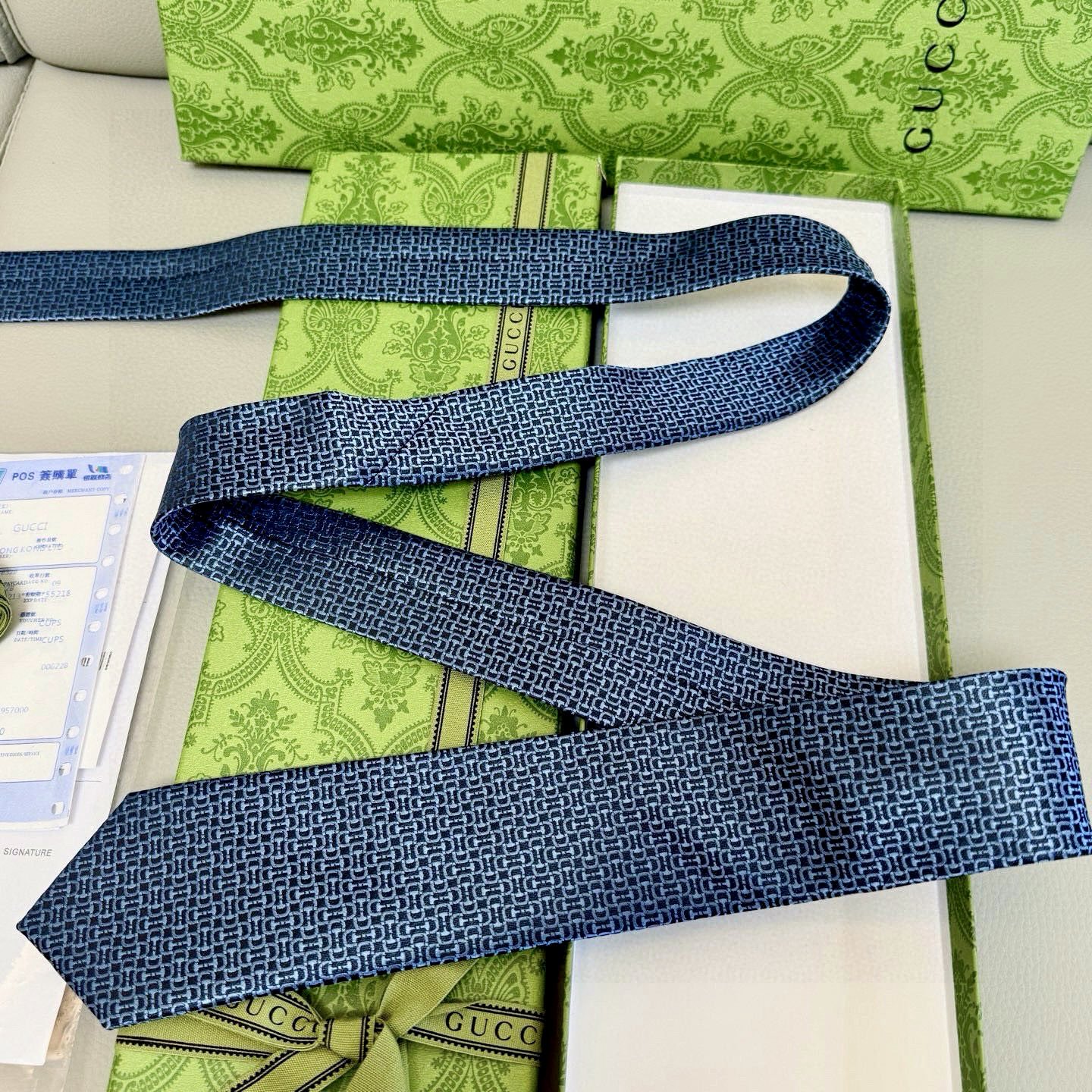 特价💰男士新款领带系列【镂空H字母领带】👔👔，稀有H家每年都有一千条不同印花的领带面世，从最初的多以几何