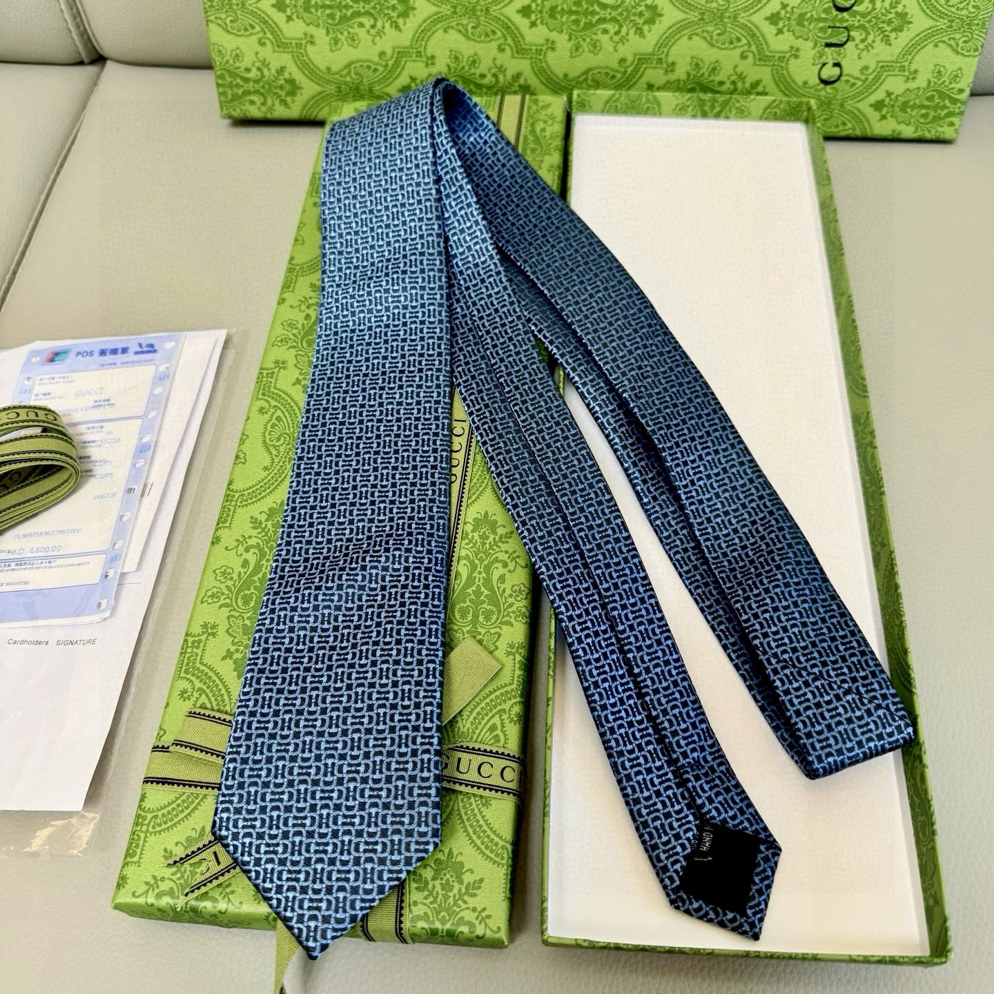 特价💰男士新款领带系列【镂空H字母领带】👔👔，稀有H家每年都有一千条不同印花的领带面世，从最初的多以几何