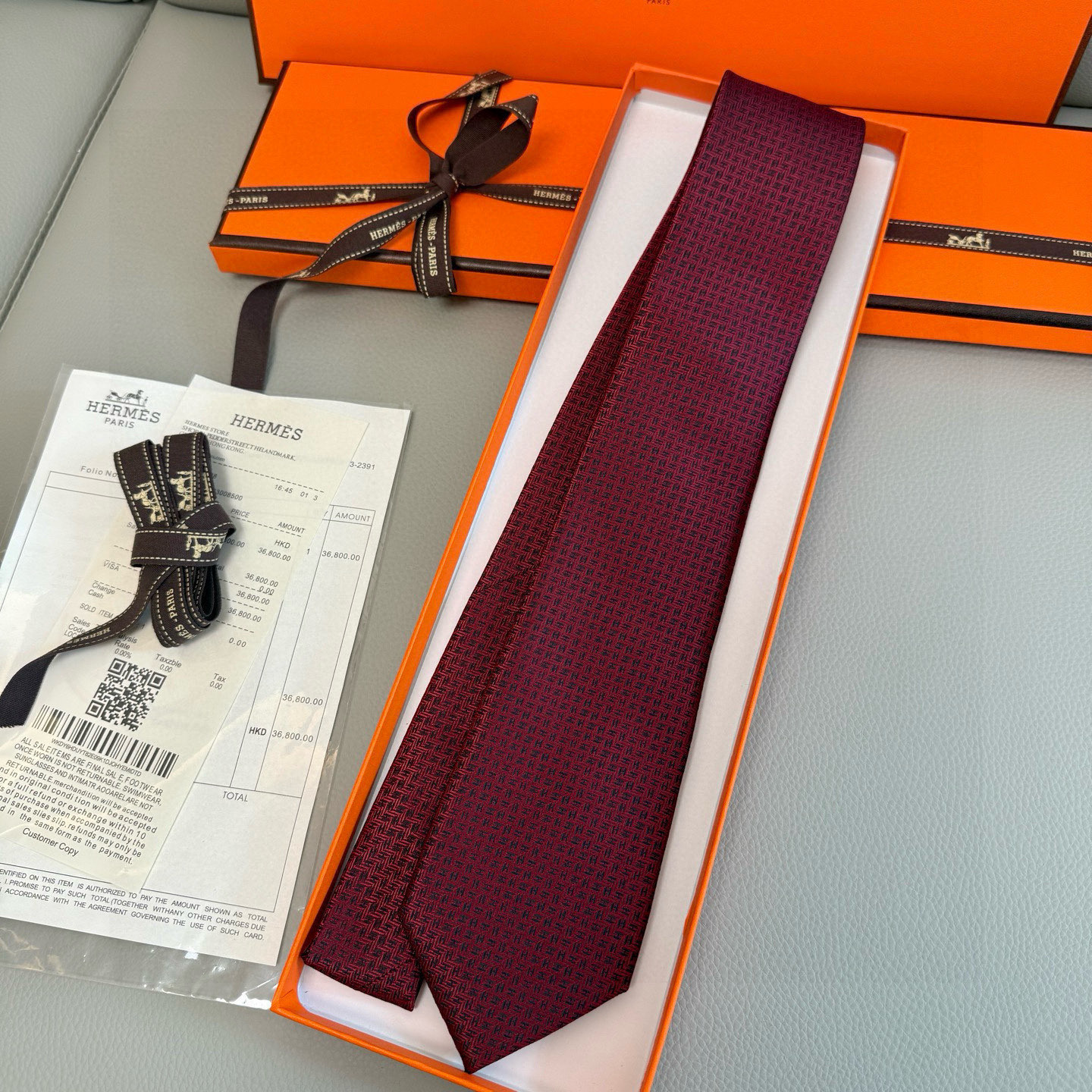 特价💰男士新款领带系列【小H字母领带】👔👔，稀有H家每年都有一千条不同印花的领带面世，从最初的多以几何图