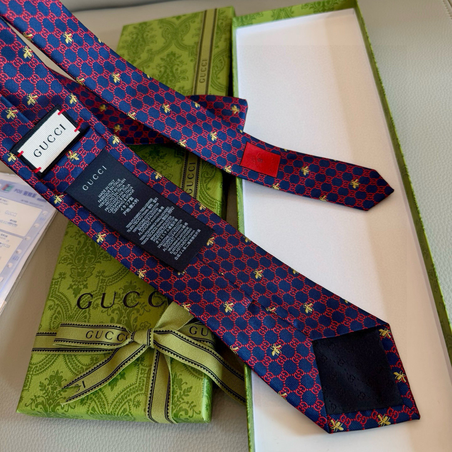 特价💰古奇男士领带【GG和蜜蜂领带】👔👔，稀有采用经典小G LOGO提花展现精湛手工与时尚优雅的理想选择