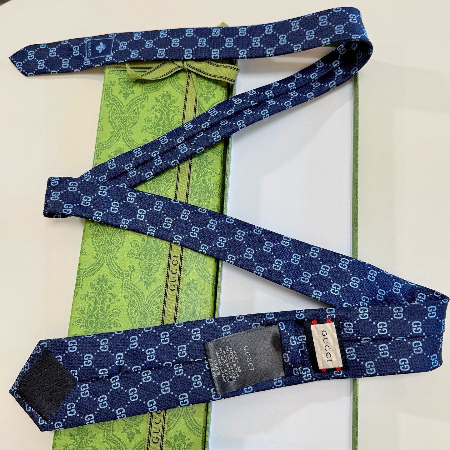 特价💰古奇官方同步新款，稀有采用经典小G LOGO提花展现精湛手工与时尚优雅的理想选择，这款领带将标志性