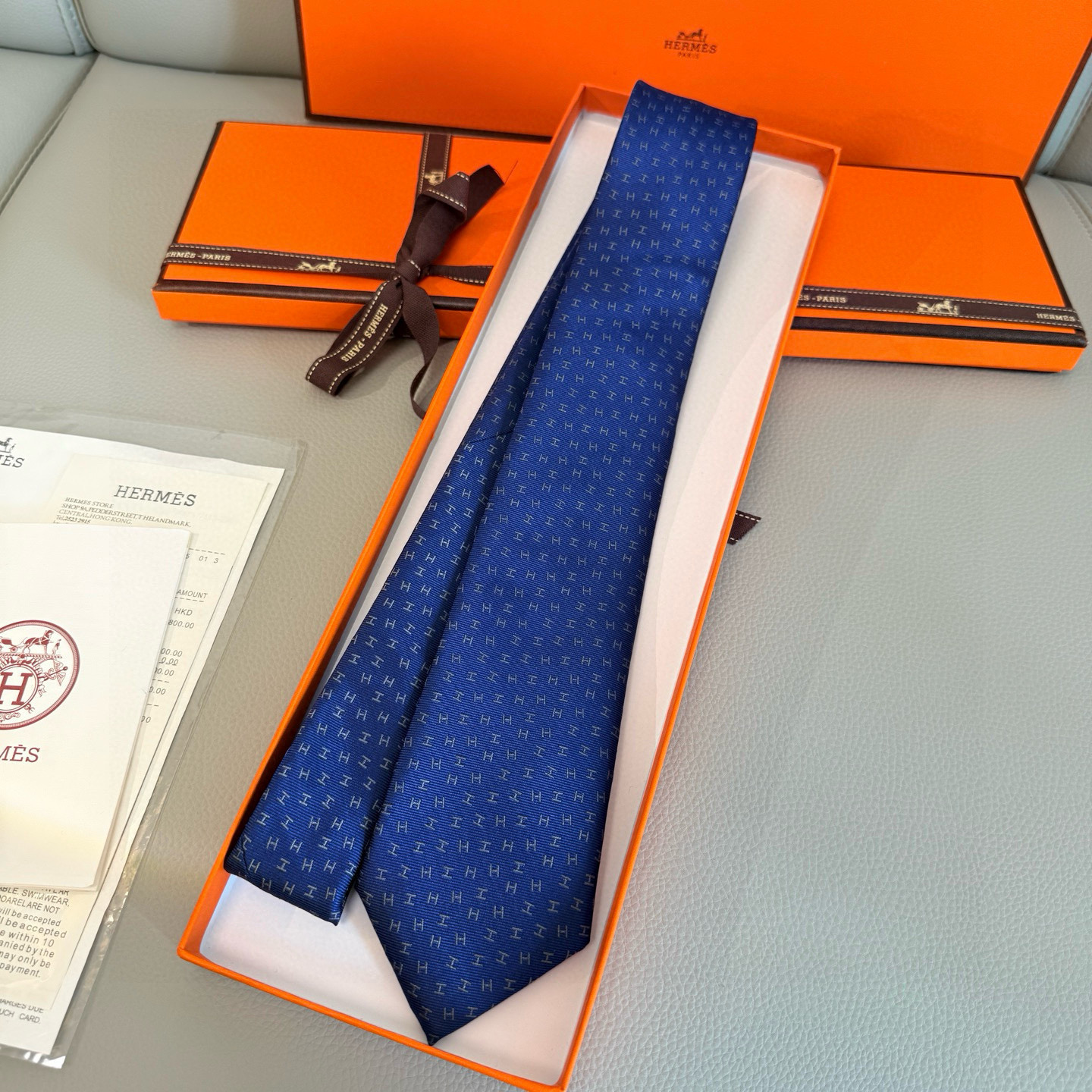 特价💰 专柜新款领带，男士新款领带系列H字母领带👔👔，稀有H家每年都有一千条不同印花的领带面世，从最初的