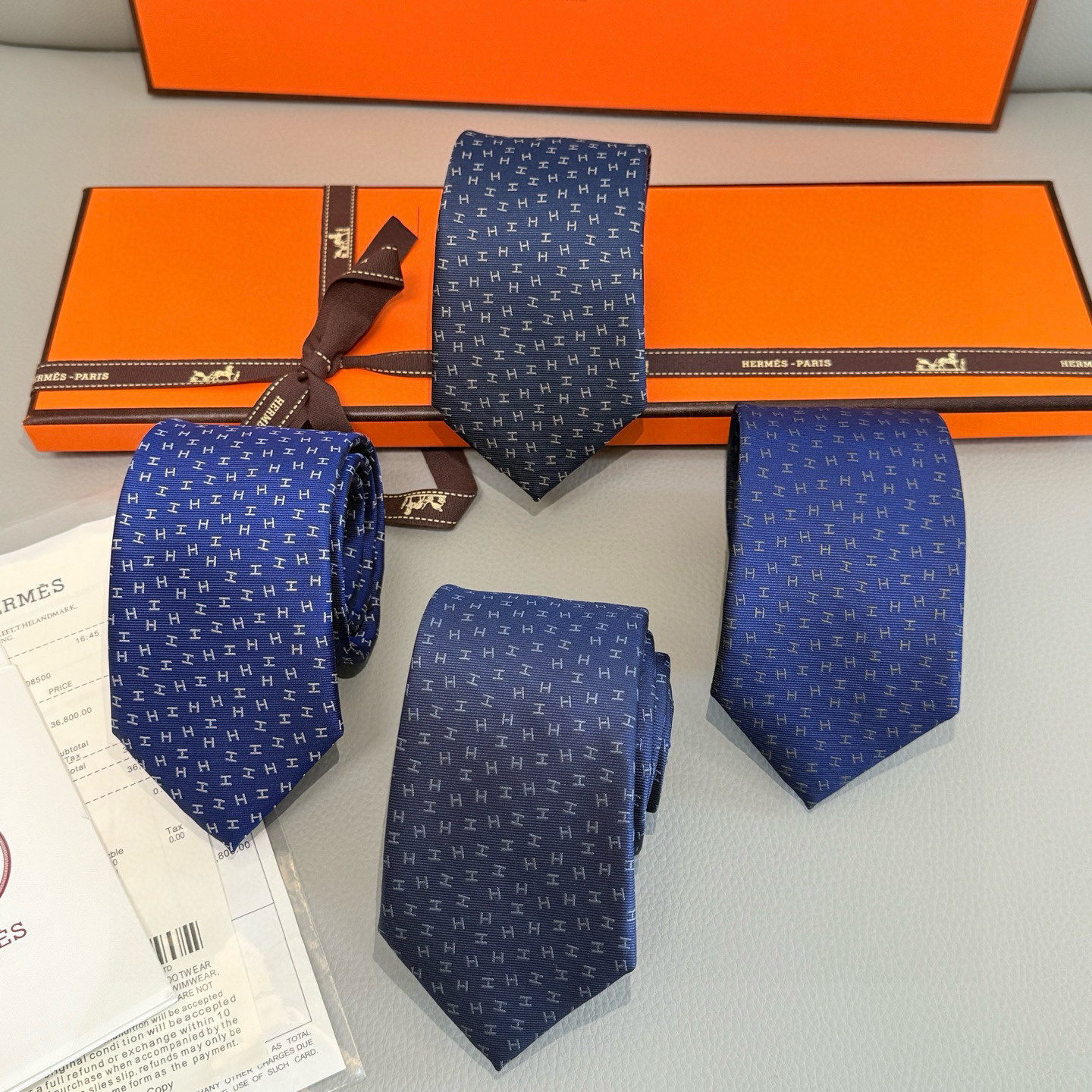 特价💰 专柜新款领带，男士新款领带系列H字母领带👔👔，稀有H家每年都有一千条不同印花的领带面世，从最初的