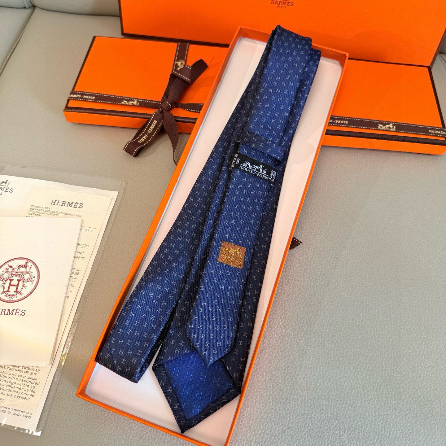 特价💰 专柜新款领带，男士新款领带系列H字母领带👔👔，稀有H家每年都有一千条不同印花的领带面世，从最初的