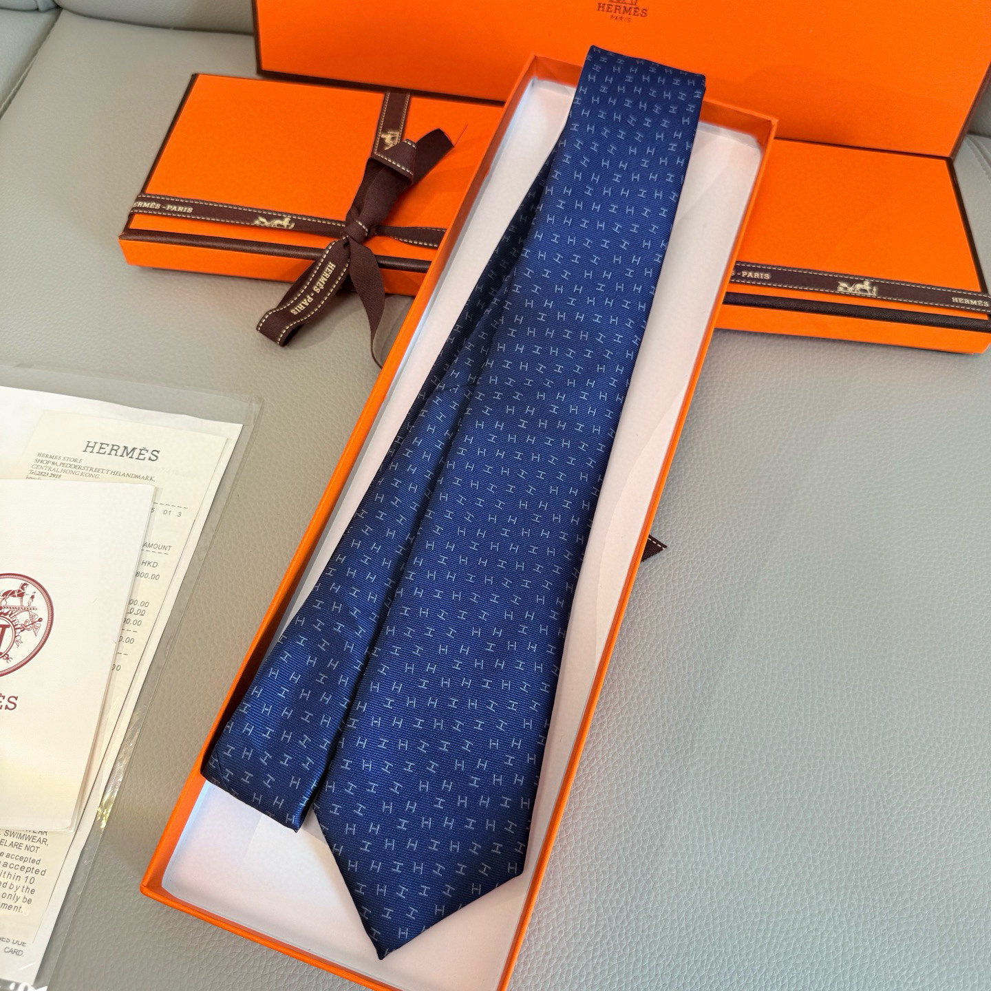 特价💰 专柜新款领带，男士新款领带系列H字母领带👔👔，稀有H家每年都有一千条不同印花的领带面世，从最初的