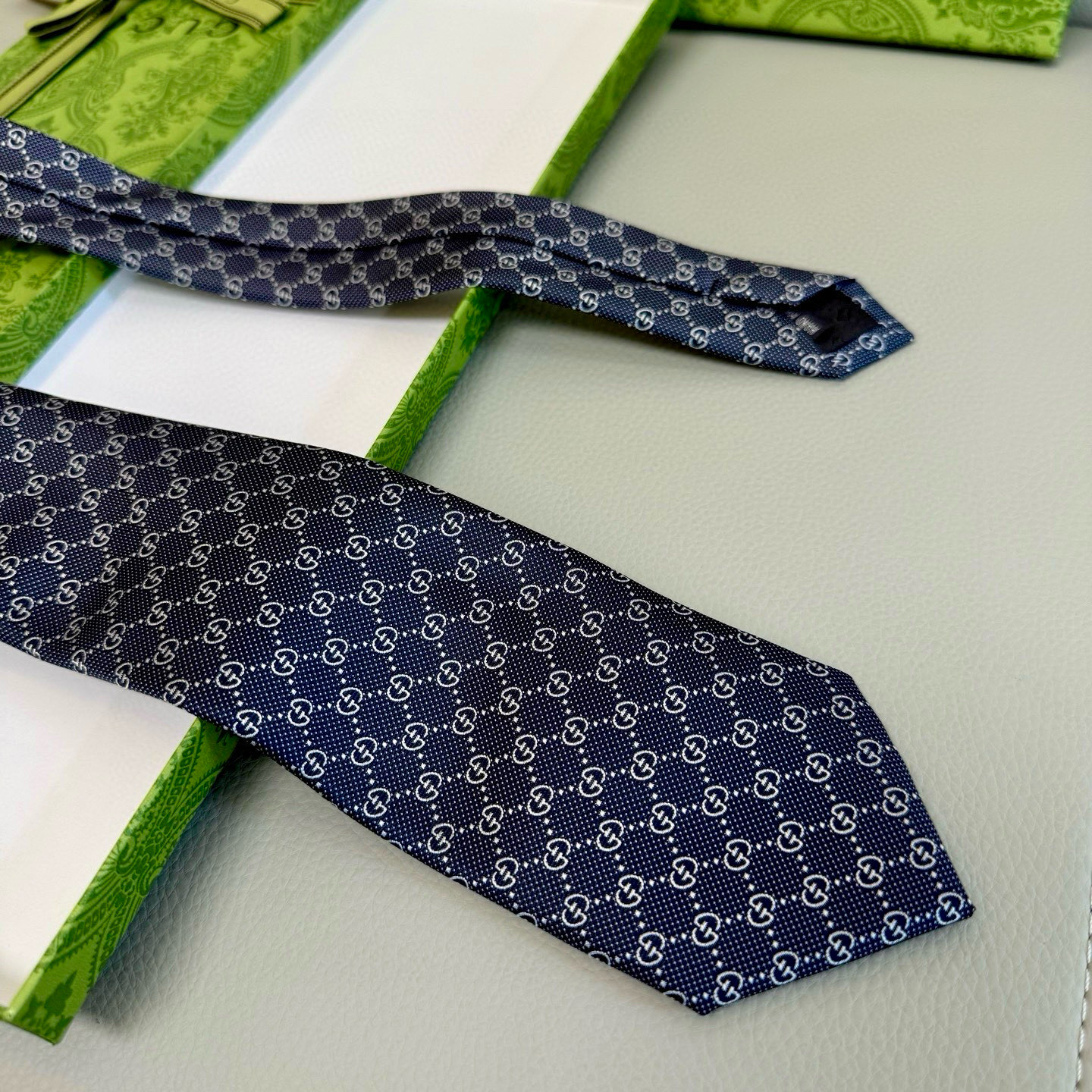 特价💰古奇男士领带系列【双G老花真丝领带】👔👔，稀有采用经典小G LOGO提花展现精湛手工与时尚优雅的理