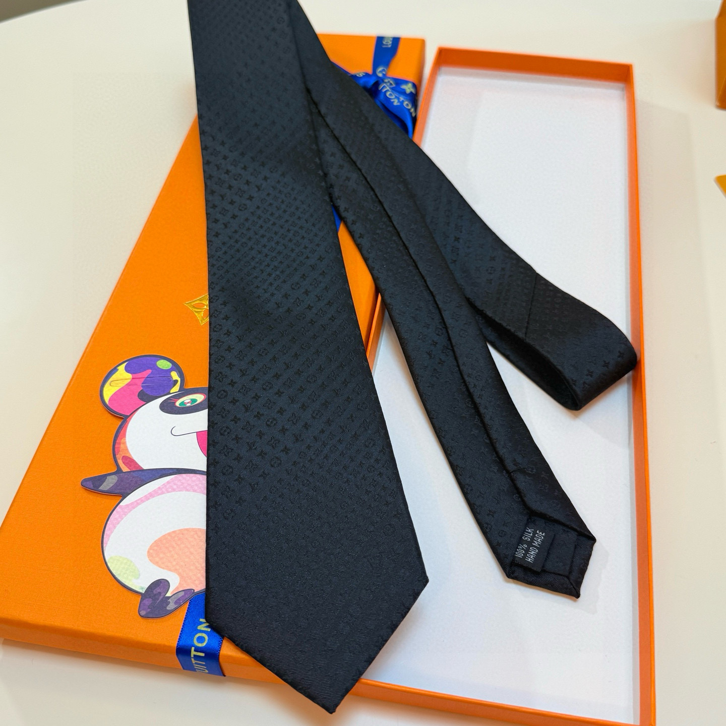 特价💰LV官方新款男士领带系列【L老花字母提花领带】👔👔，稀有😻😻展现精湛手工与时尚优雅的理想选择，这款