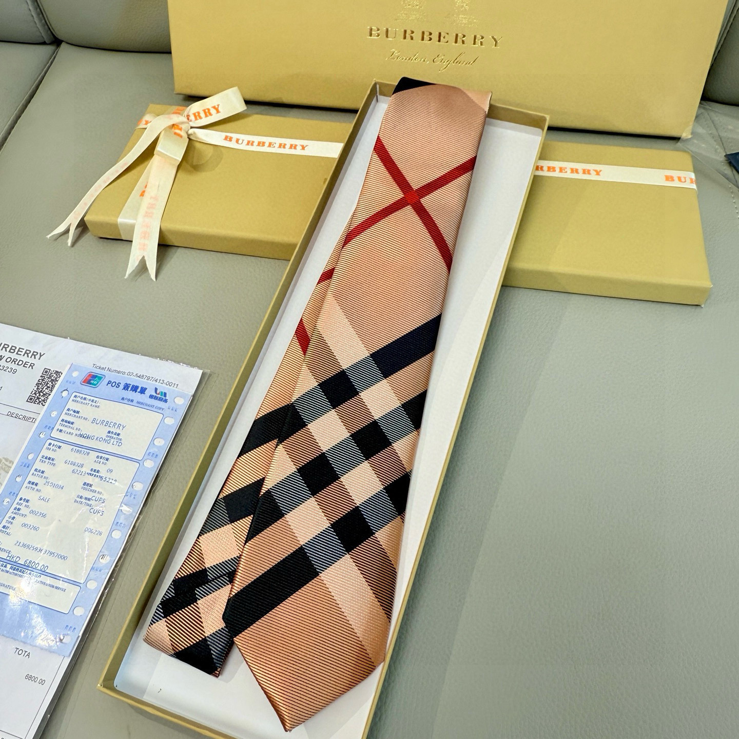 特价💰巴宝莉专柜同步领带‼️巴宝莉稀有😻😻展现精湛手工与时尚优雅的理想选择，这款采用B家最具标志性的Vi