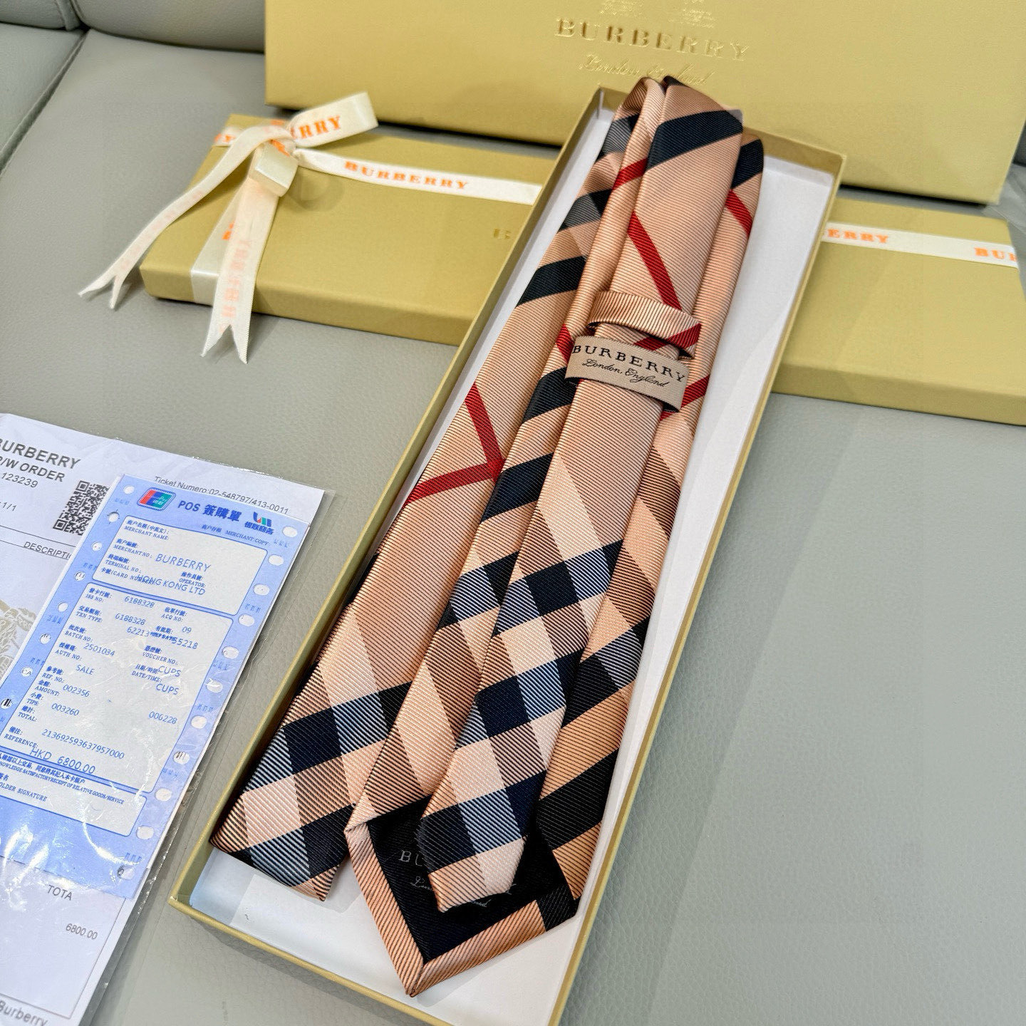 特价💰巴宝莉专柜同步领带‼️巴宝莉稀有😻😻展现精湛手工与时尚优雅的理想选择，这款采用B家最具标志性的Vi