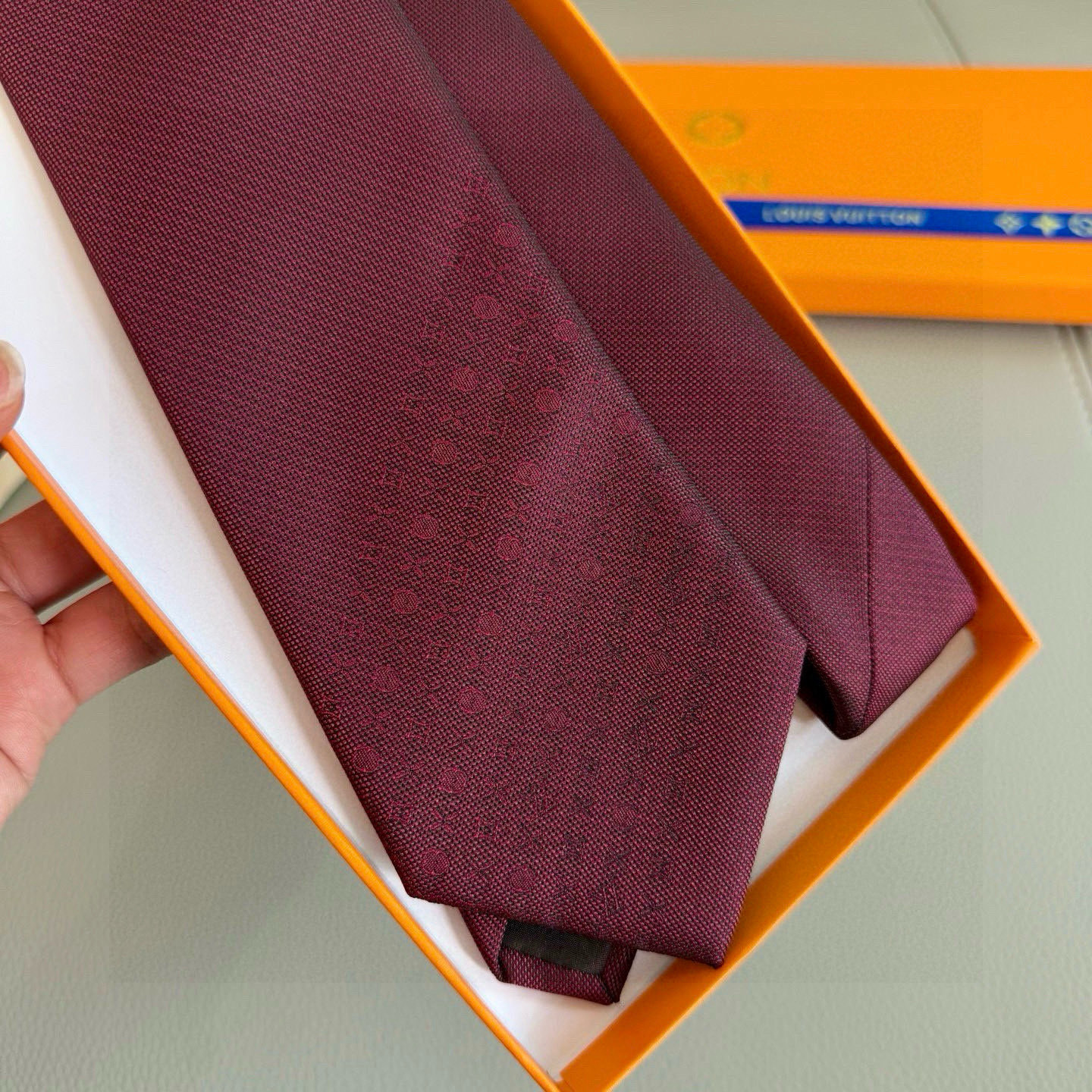 特价💰LV男士领带系列 渐变花纹领带👔👔，稀有😻😻展现精湛手工与时尚优雅的理想选择，此款Monogram