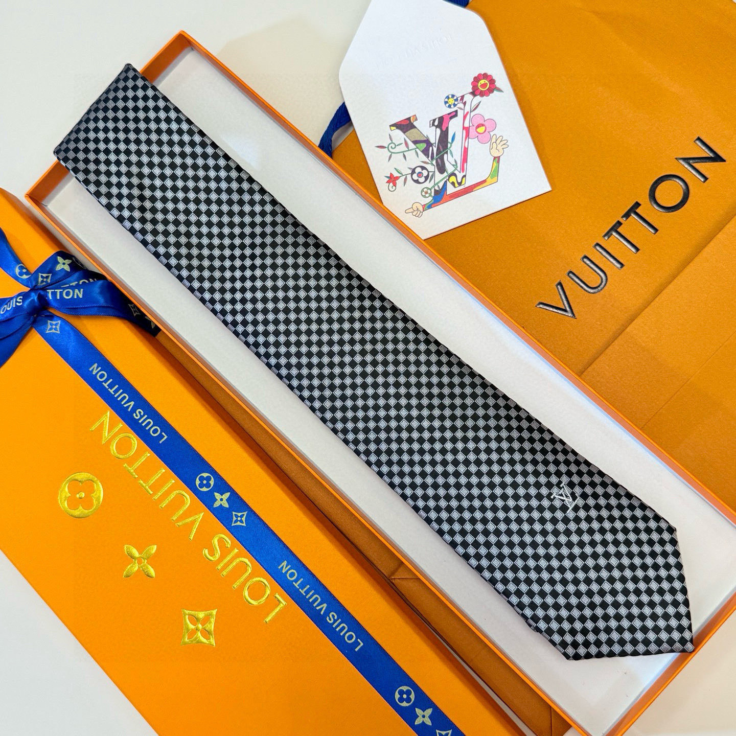 特价💰男士领带系列【L明暗格子领带】👔👔，稀有😻😻展现精湛手工与时尚优雅的理想选择，这款领带将标志性的D
