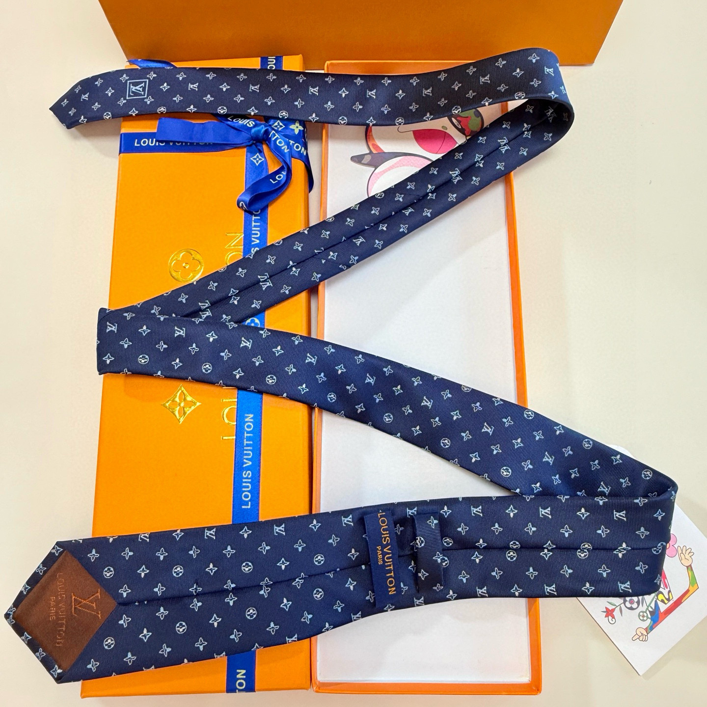 特价💰LV男士领带系列👔👔，稀有😻😻展现精湛手工与时尚优雅的理想选择，此款真丝织就的Diamonds V