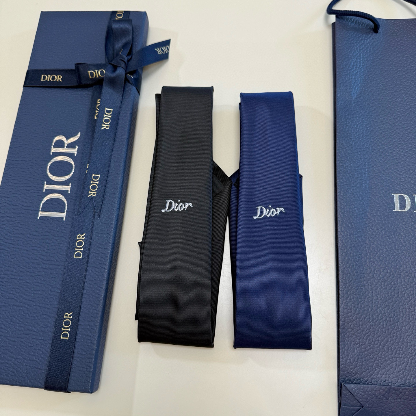 特价官方同步新款领带，2025年迪奥新款领带💖💖 👔👔Dior男士稀有😻😻展现精湛手工与时尚优雅的理想选