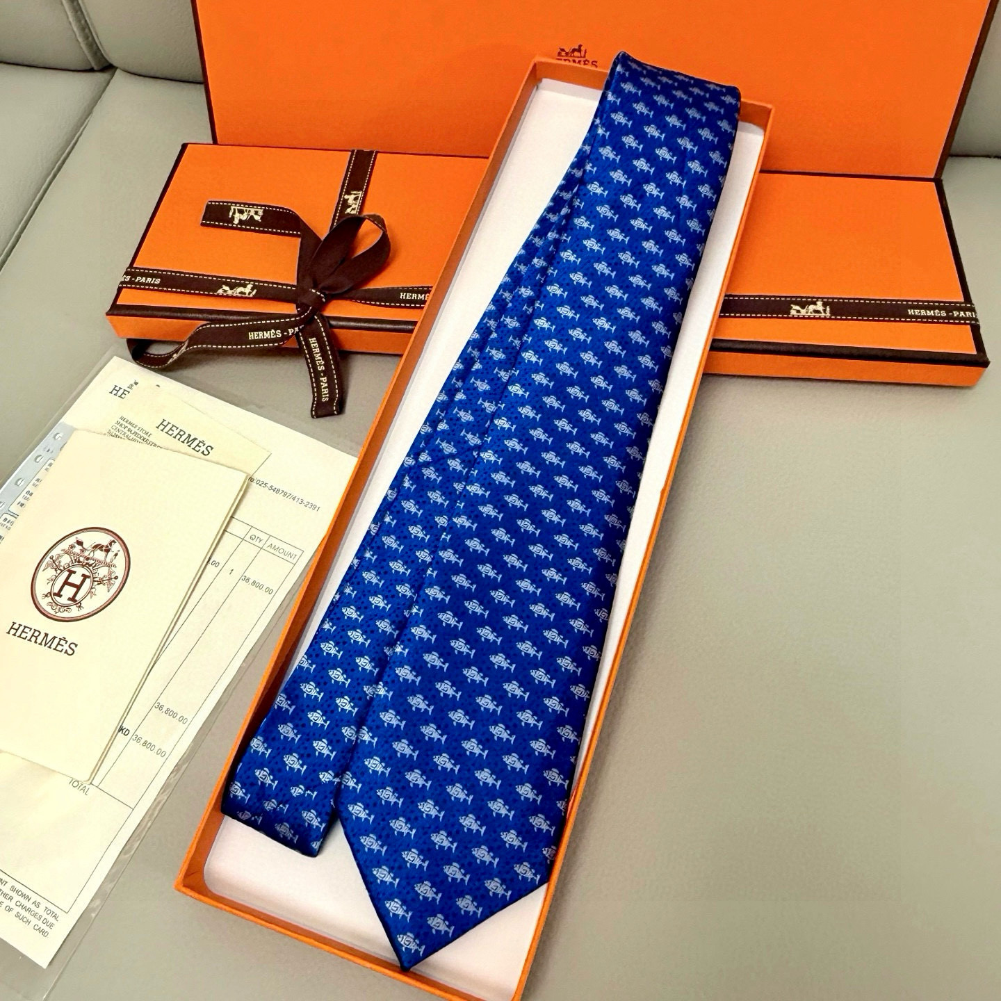 特价💰男士新款领带系列【H小鱼图案领带】👔👔，稀有H家每年都有一千条不同印花的领带面世，从最初的多以几何