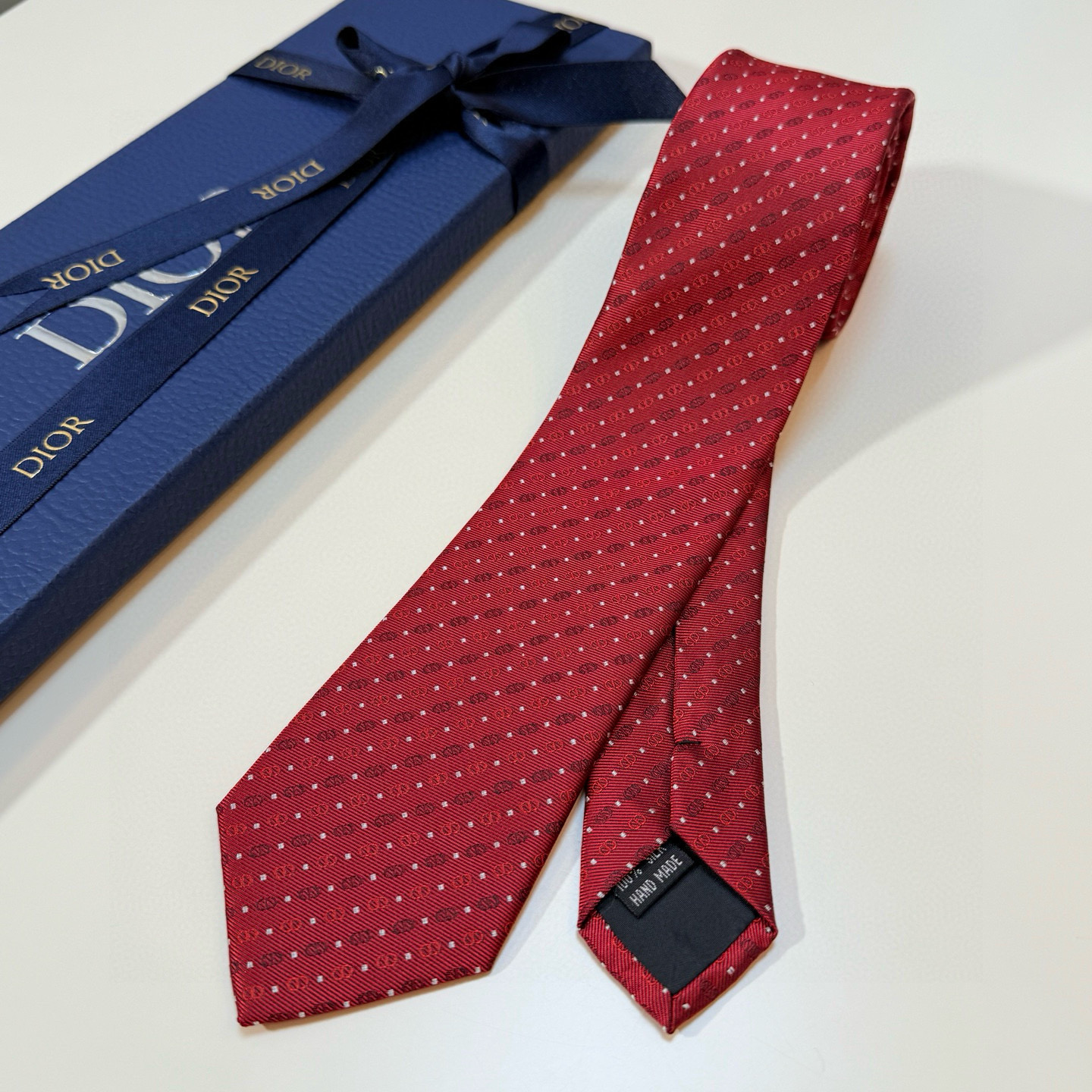 特价💰迪奥官方新款领带，CD男士领带4色💖💖 👔👔Dior男士，稀有😻😻展现精湛手工与时尚优雅的理想选择