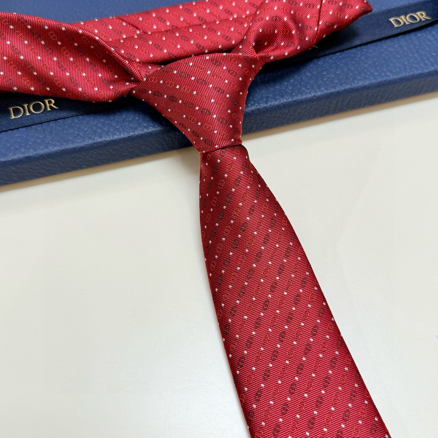 特价💰迪奥官方新款领带，CD男士领带4色💖💖 👔👔Dior男士，稀有😻😻展现精湛手工与时尚优雅的理想选择