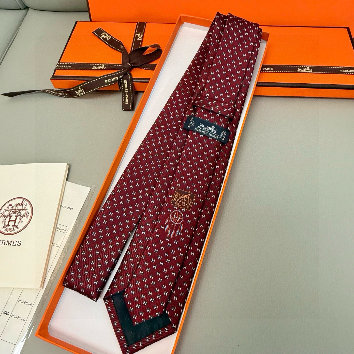 特价💰男士新款领带系列【H叠影领带】👔👔，稀有H家每年都有一千条不同印花的领带面世，从最初的多以几何图案