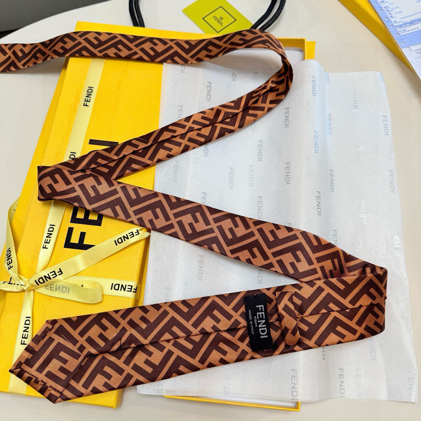 特价💰💰💰实物真的很美，男士芬迪爆款领带👔👔，稀有😻😻展现精湛手工与时尚优雅的理想选择，这款采用F家最具