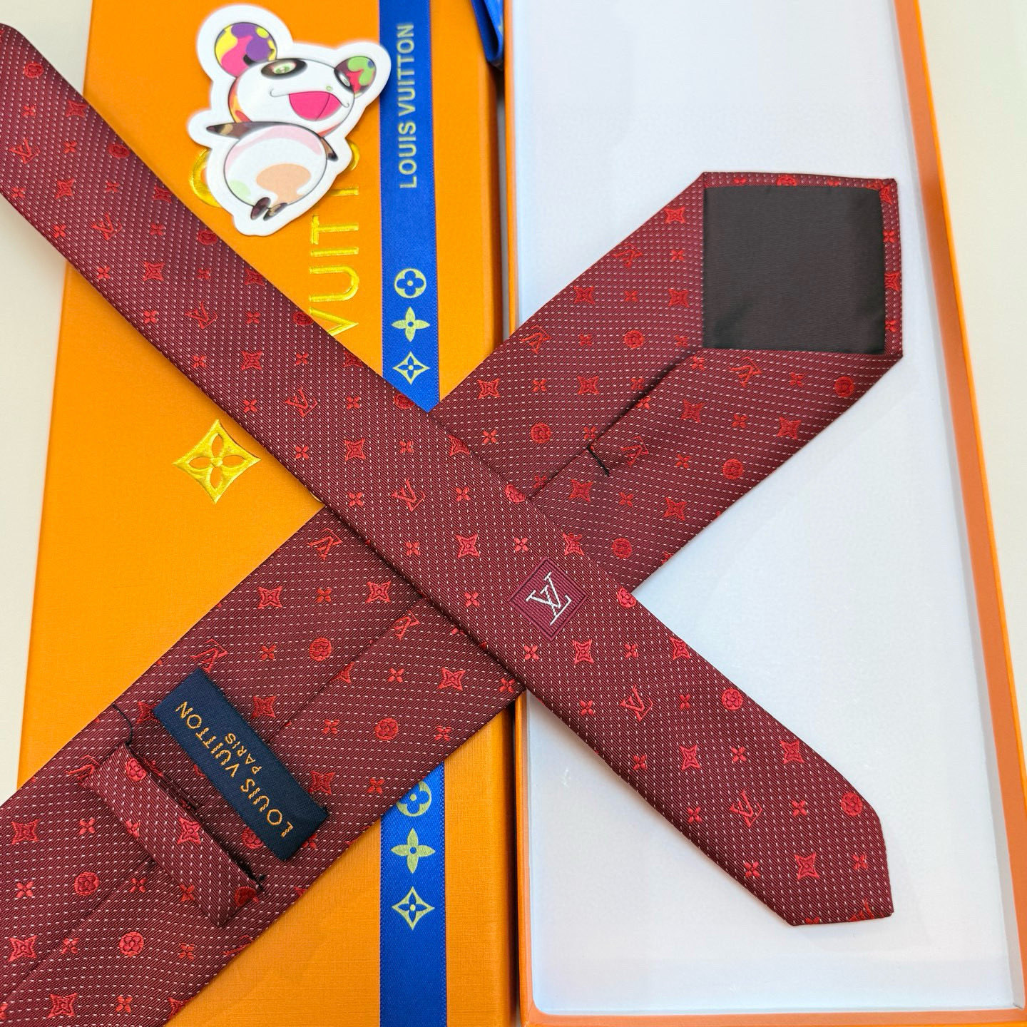 特价💰LV男士领带系列【L老花字母提花领带】👔👔，稀有😻😻展现精湛手工与时尚优雅的理想选择，这款领带将标