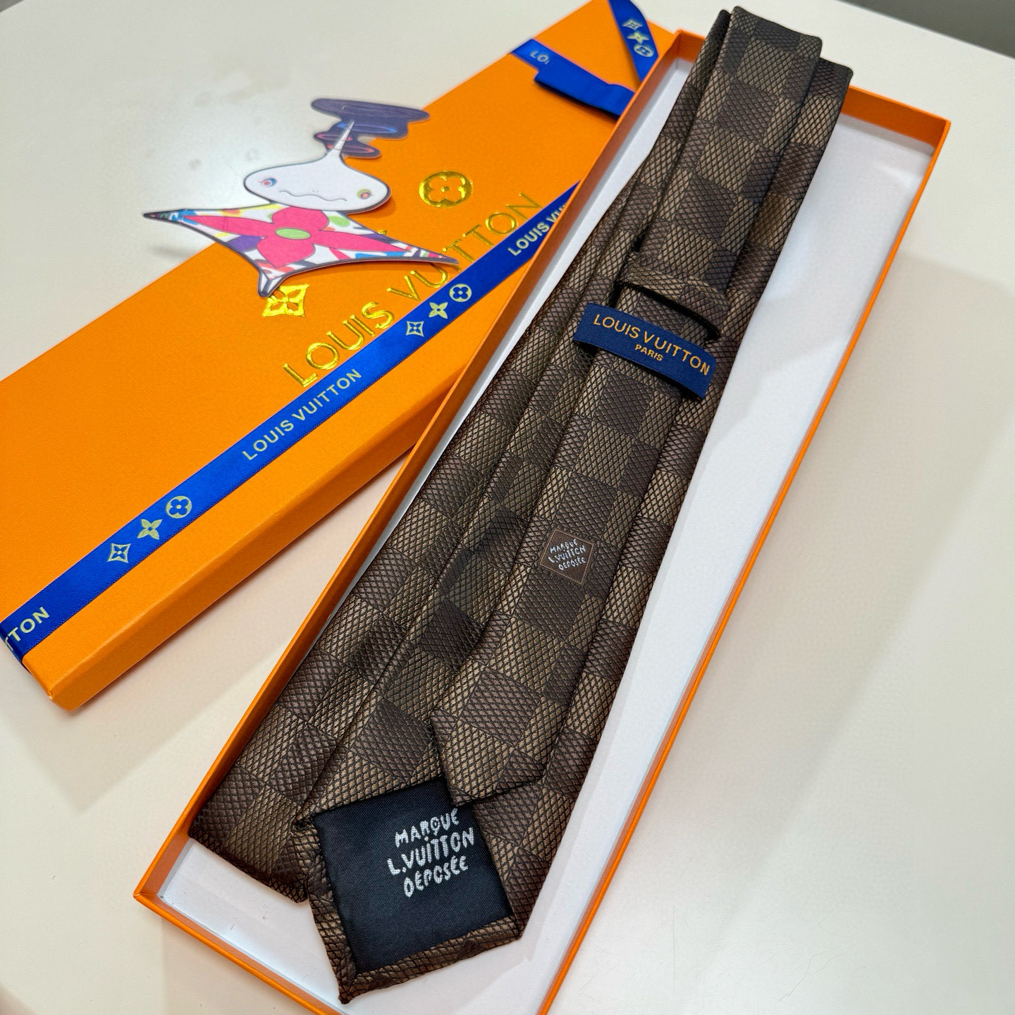 特价💰 专柜同步新款 LV棋盘格领带👔👔，稀有😻😻展现精湛手工与时尚优雅的理想选择，这款领带将标志性的路