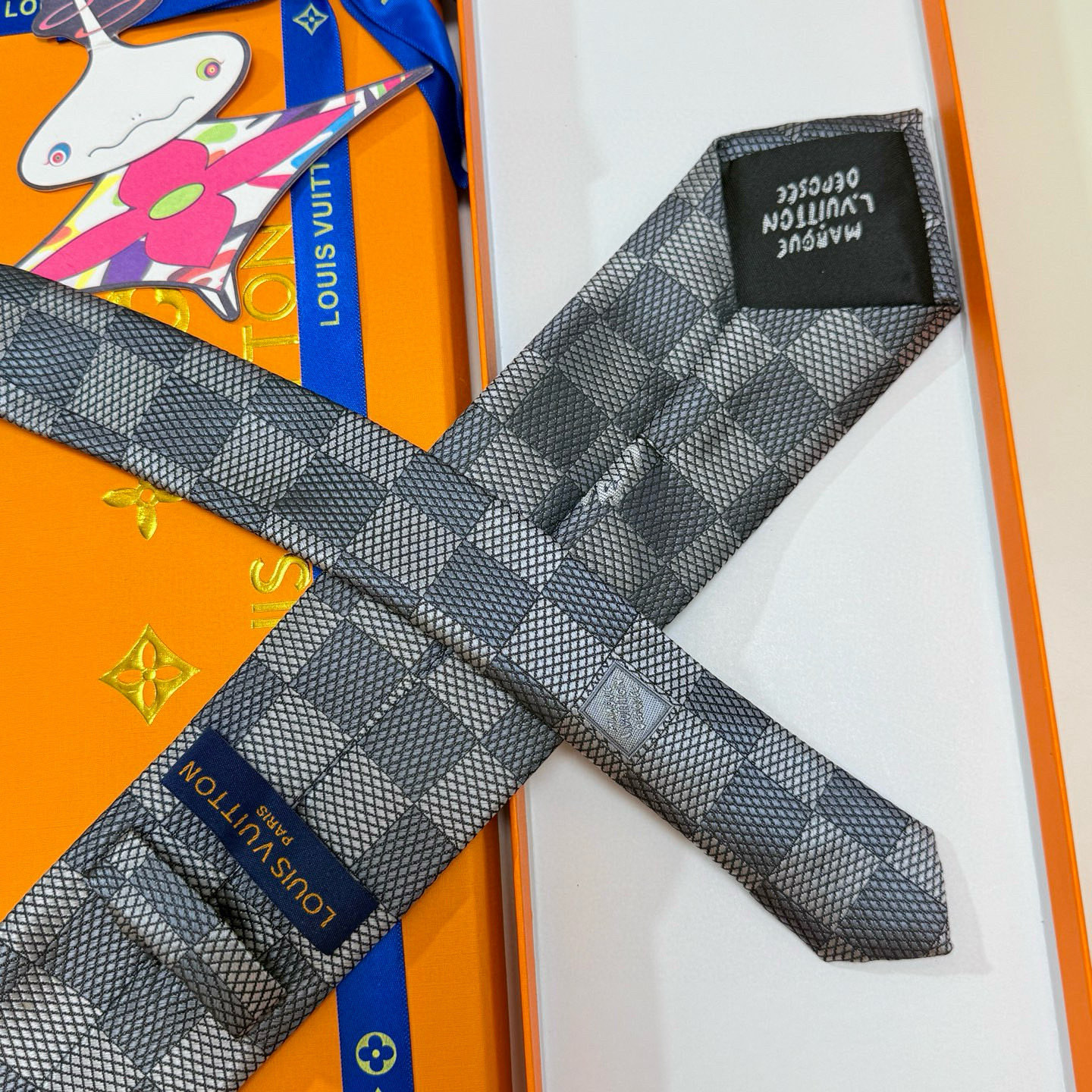 特价💰 专柜同步新款 LV棋盘格领带👔👔，稀有😻😻展现精湛手工与时尚优雅的理想选择，这款领带将标志性的路