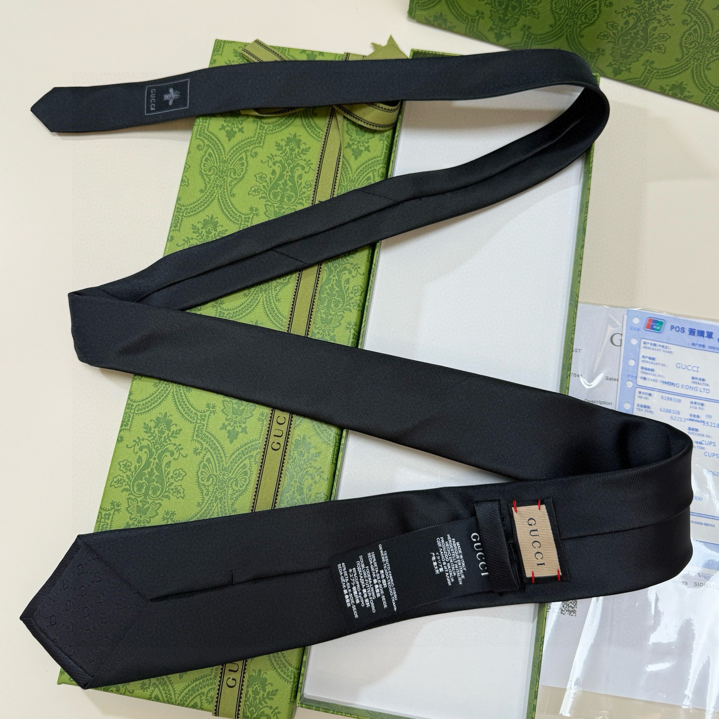 特价💰古驰gucci小蜜蜂男士领带系列蜜蜂斜纹领带】👔👔，稀有🐝🐝展现精湛手工与时尚优雅的理想选择，这款