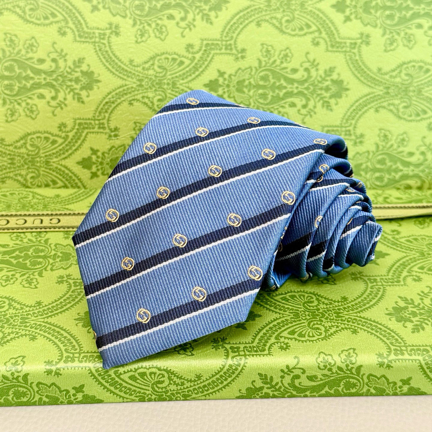 特价特价P双G条纹印花领带 男士领带👔👔，稀有采用经典小G LOGO提花展现精湛手工与时尚优雅的理想选择