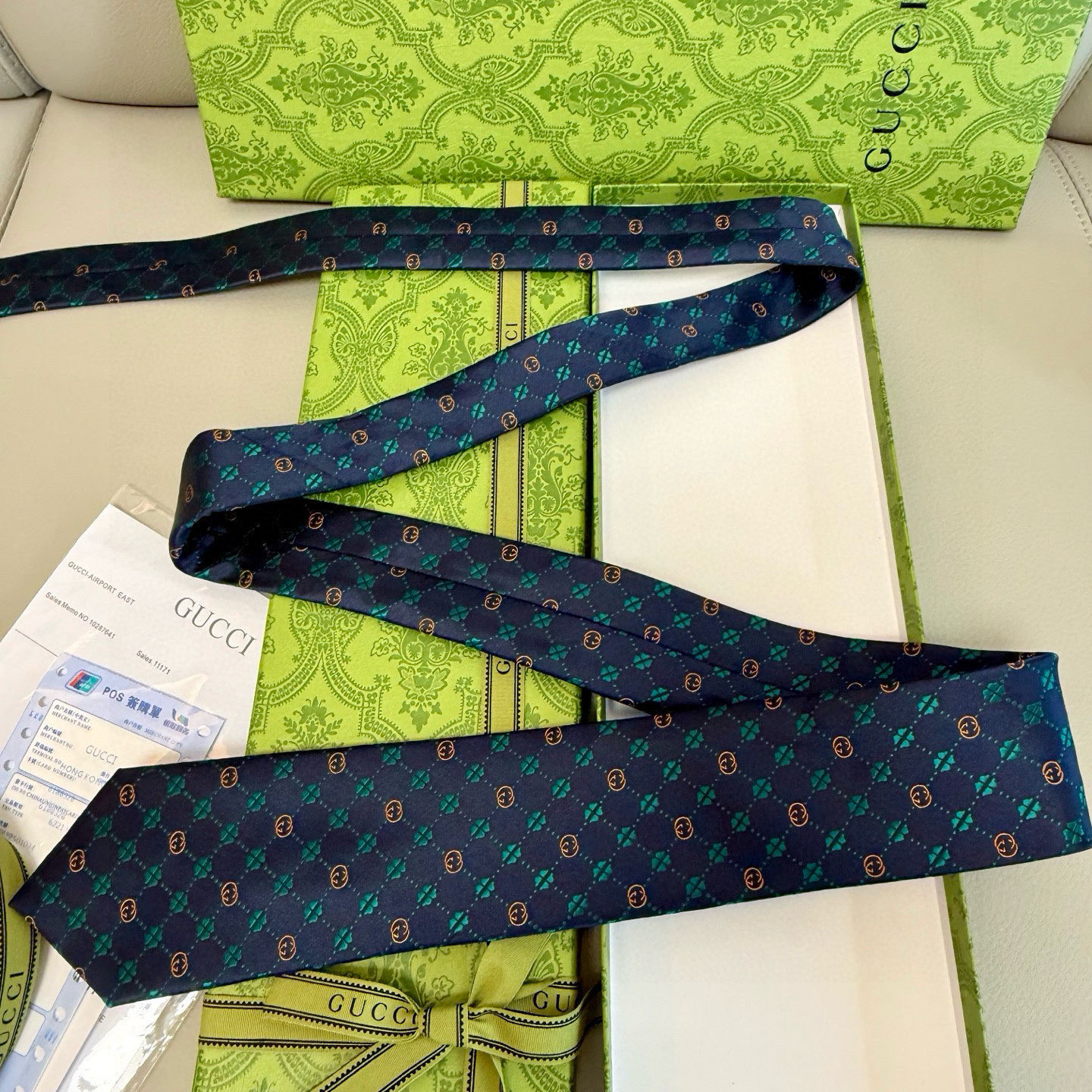 特价特价P双G条纹印花领带 男士领带👔👔，稀有采用经典小G LOGO提花展现精湛手工与时尚优雅的理想选择