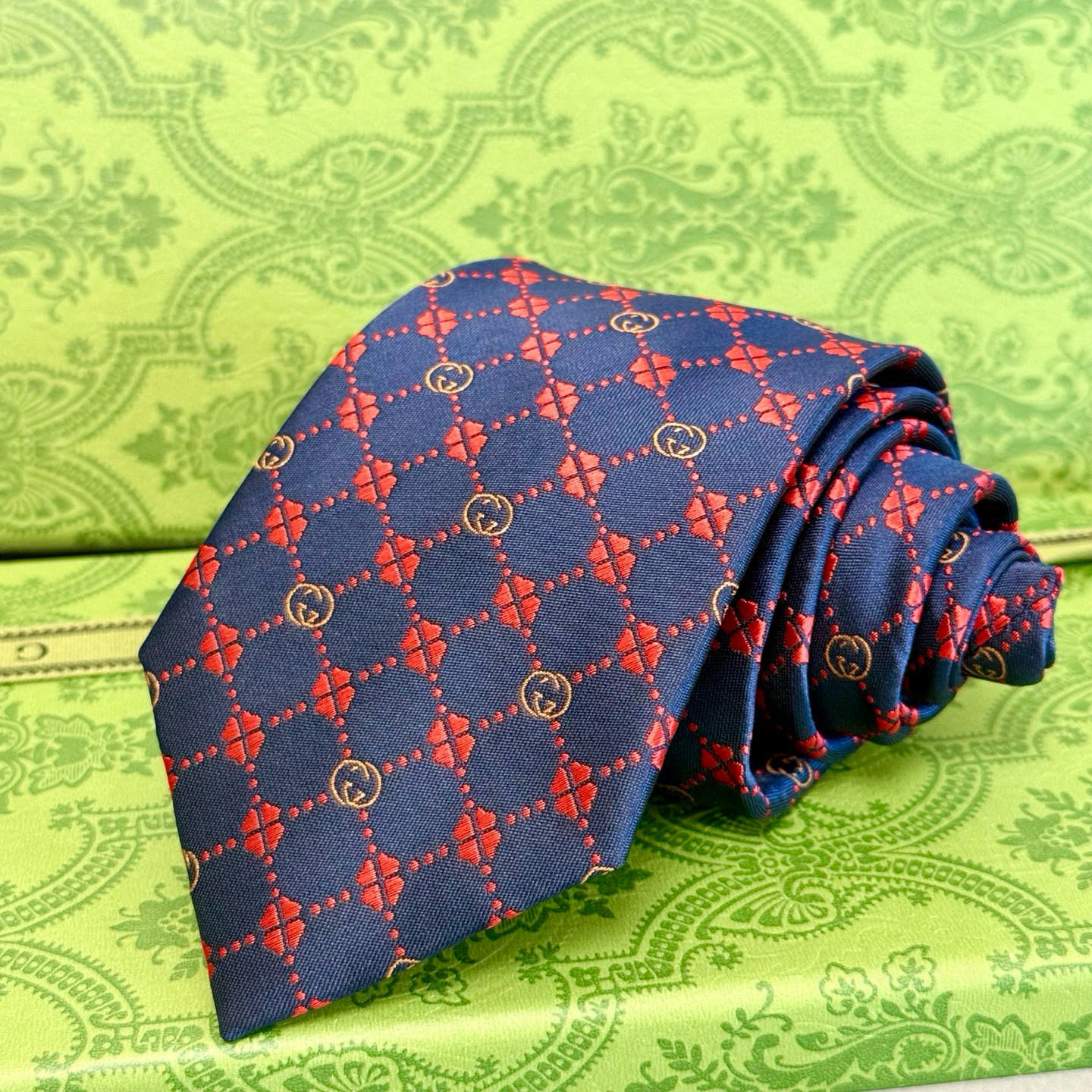 特价特价P双G条纹印花领带 男士领带👔👔，稀有采用经典小G LOGO提花展现精湛手工与时尚优雅的理想选择