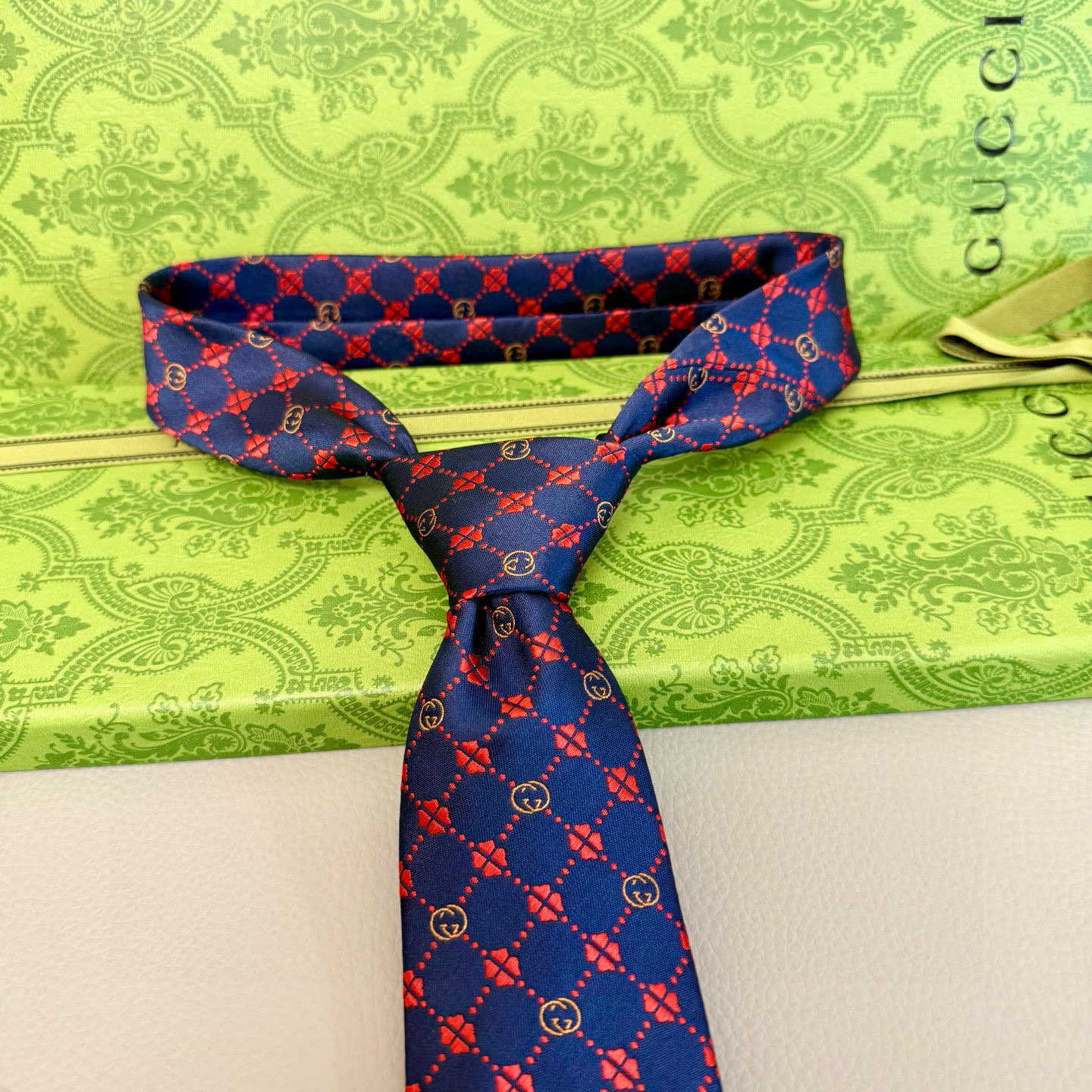 特价特价P双G条纹印花领带 男士领带👔👔，稀有采用经典小G LOGO提花展现精湛手工与时尚优雅的理想选择