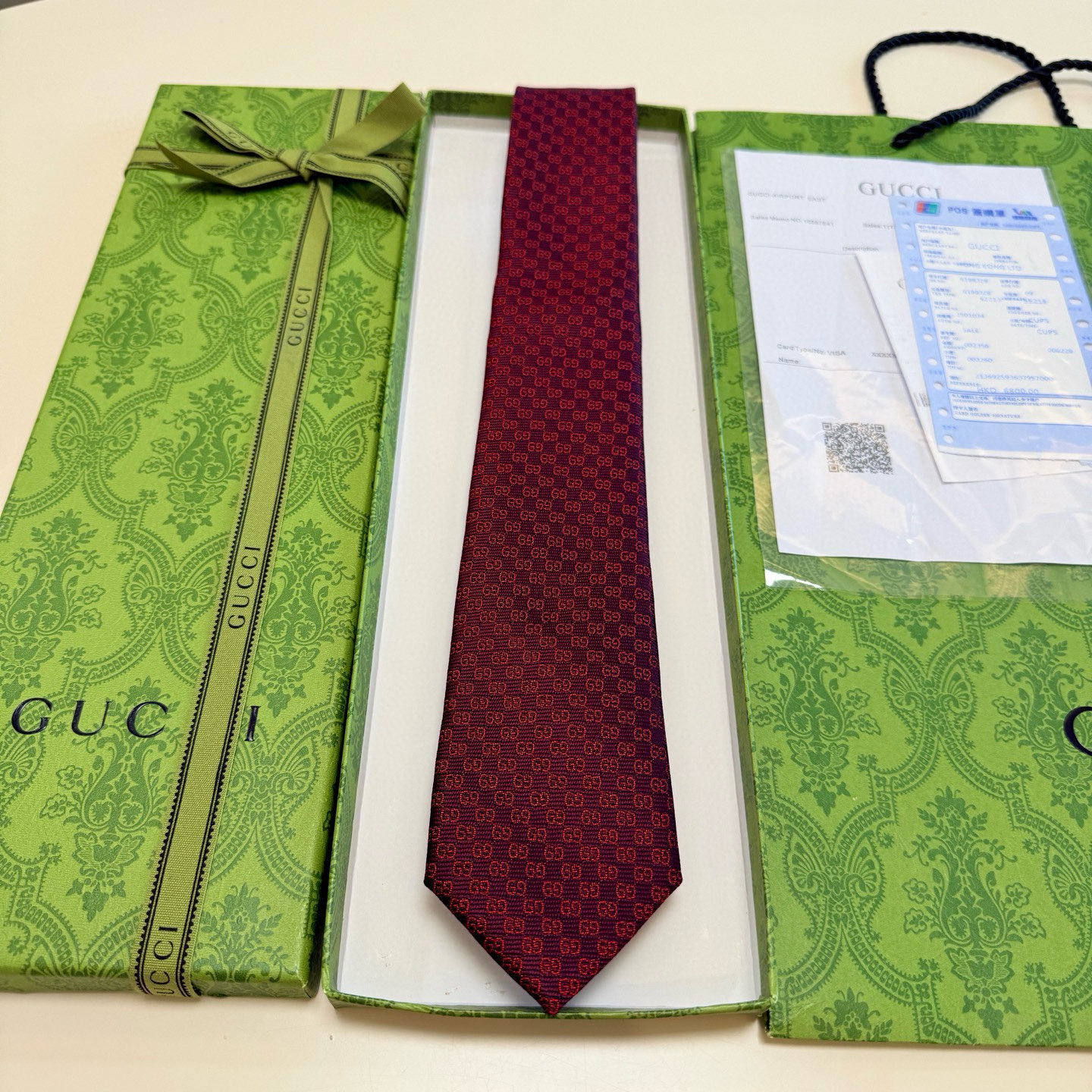 特价P官方同步古奇男款领带【双GG领带】👔👔，稀有🐝🐝展现精湛手工与时尚优雅的理想选择，这款领带将标志性