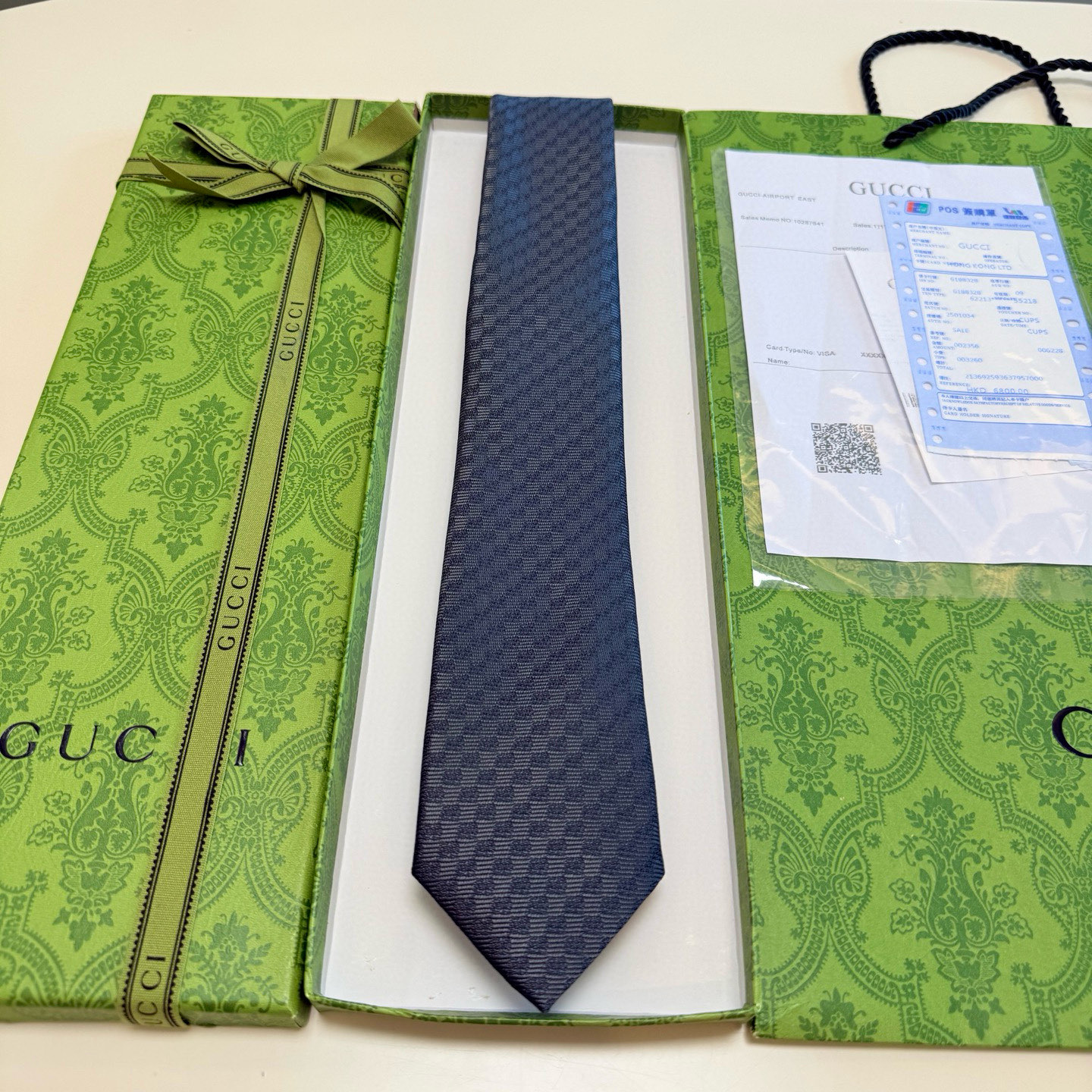 特价P官方同步古奇男款领带【双GG领带】👔👔，稀有🐝🐝展现精湛手工与时尚优雅的理想选择，这款领带将标志性