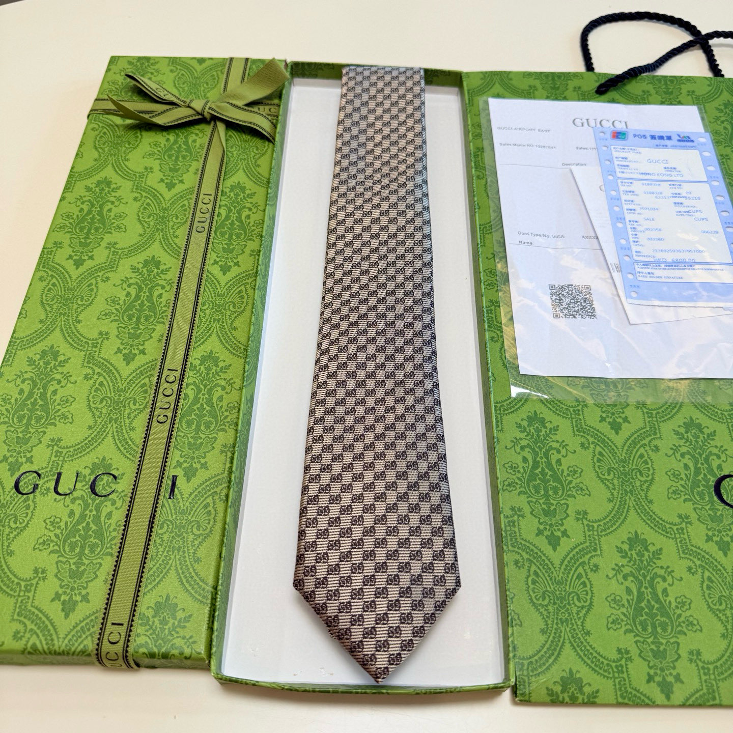 特价P官方同步古奇男款领带【双GG领带】👔👔，稀有🐝🐝展现精湛手工与时尚优雅的理想选择，这款领带将标志性