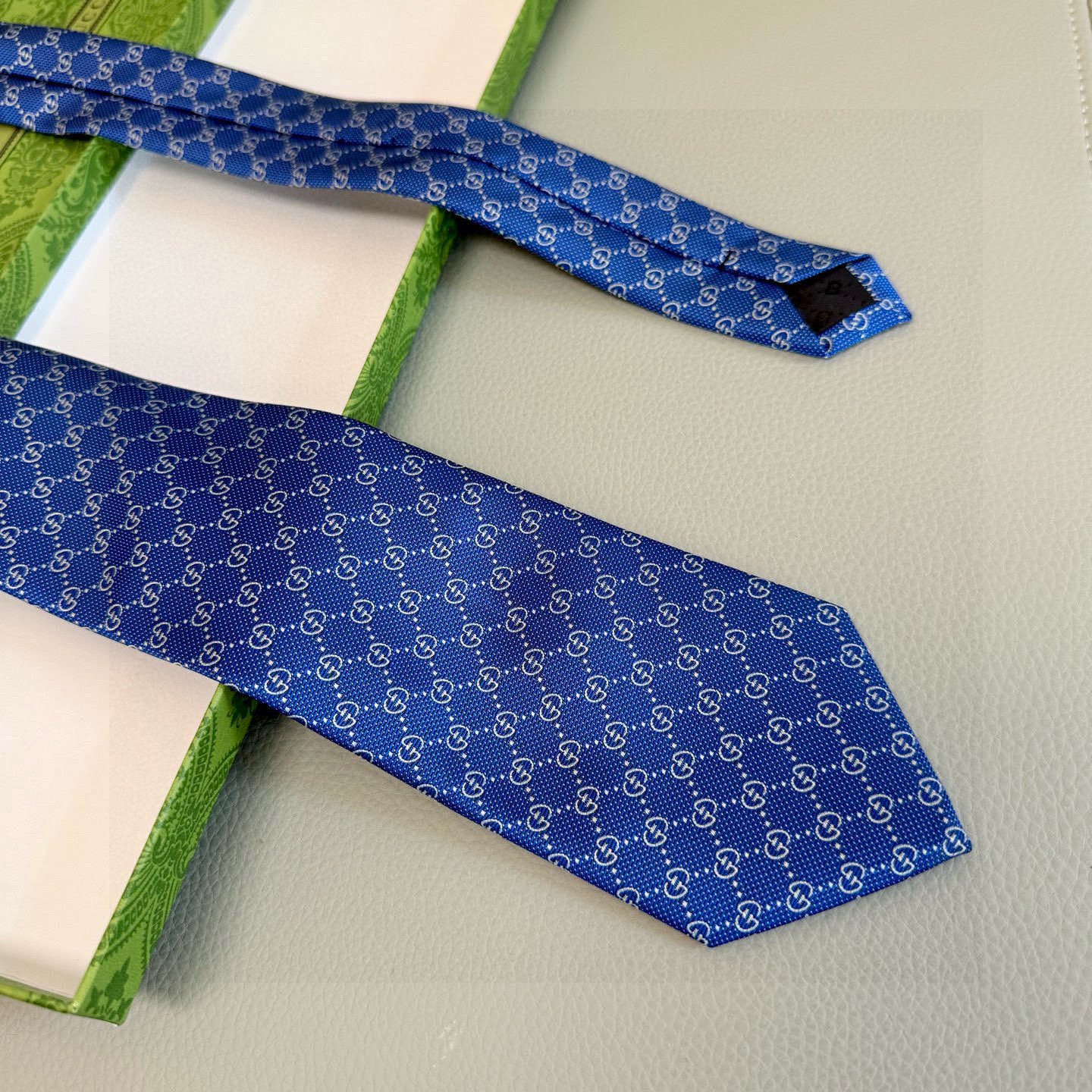 特价💰古奇男士领带系列【双G老花真丝领带】👔👔，稀有采用经典小G LOGO提花展现精湛手工与时尚优雅的理