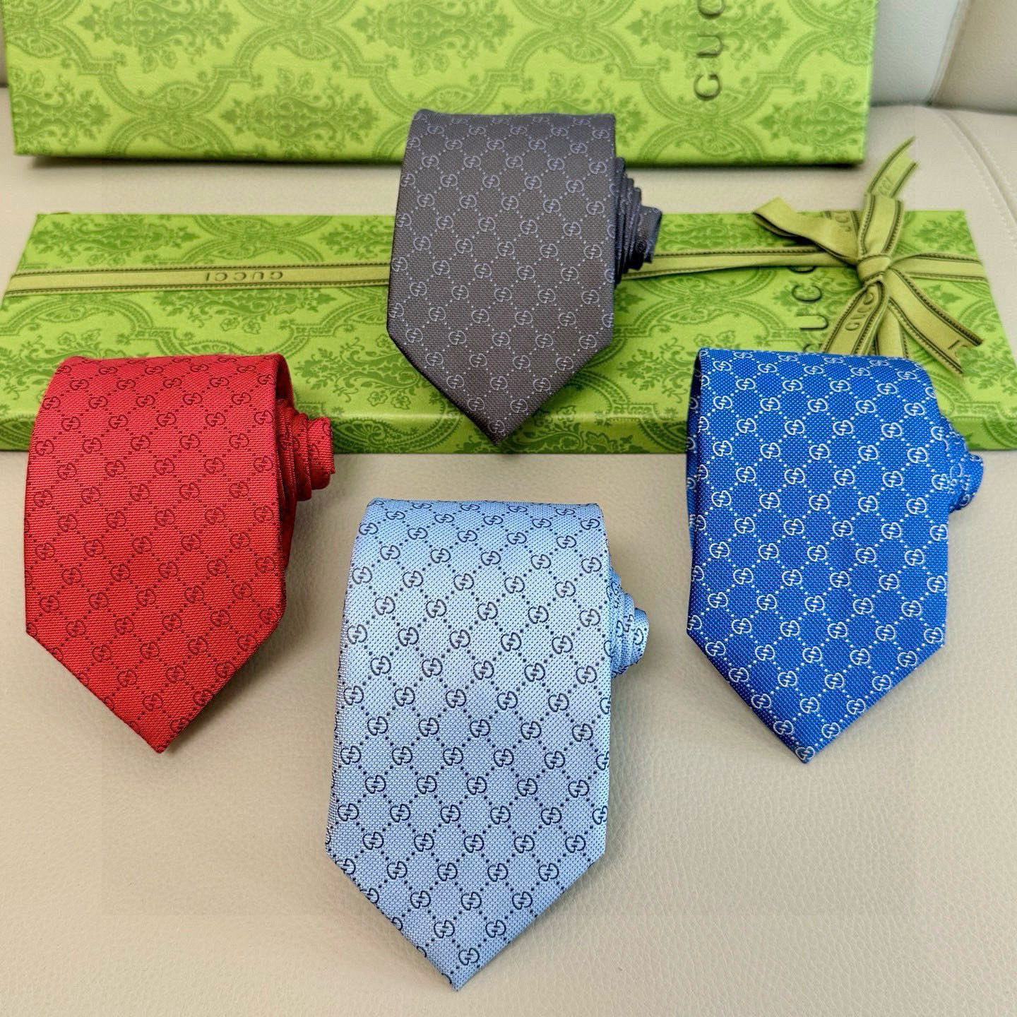特价💰古奇男士领带系列【双G老花真丝领带】👔👔，稀有采用经典小G LOGO提花展现精湛手工与时尚优雅的理